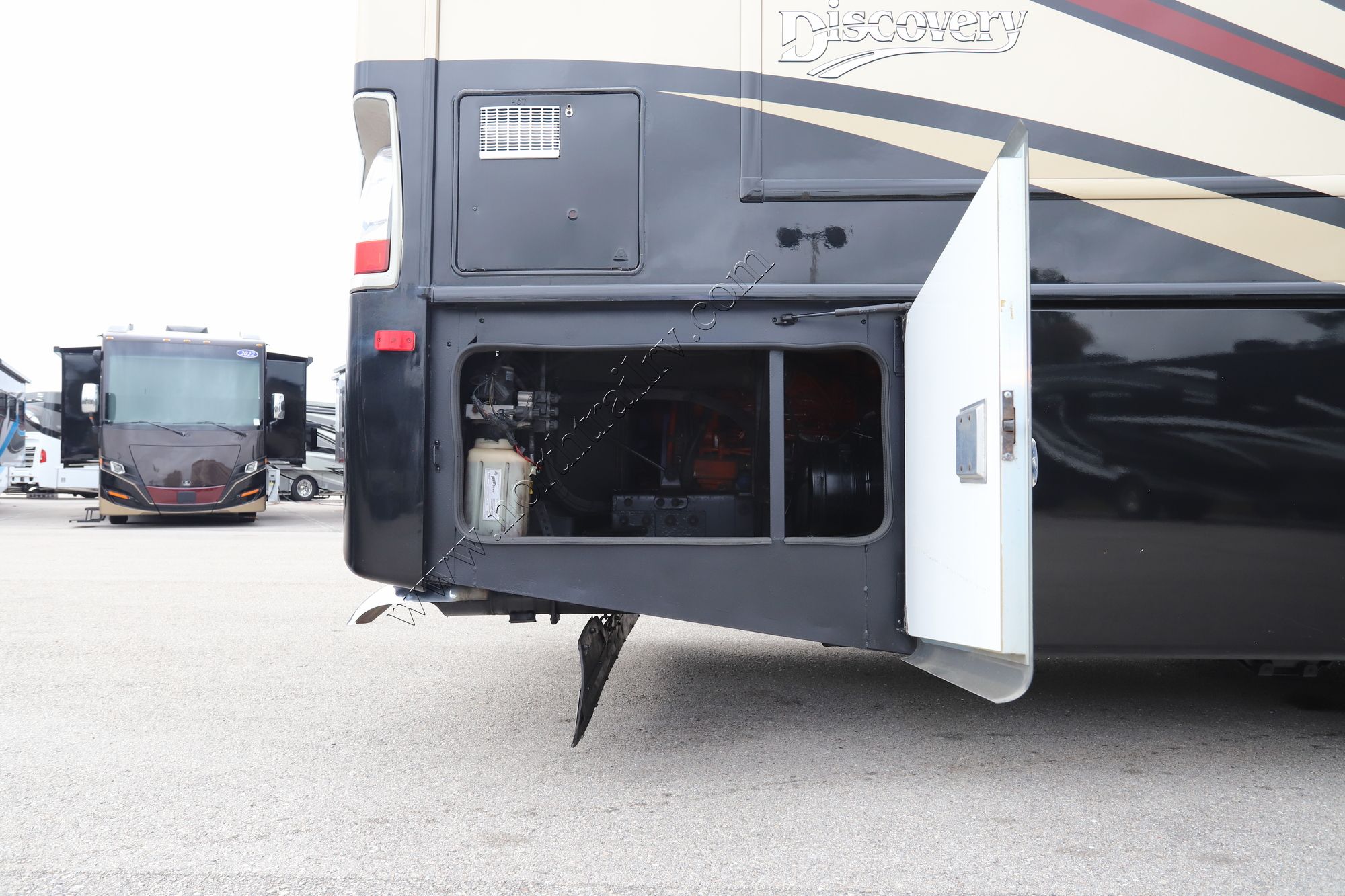 Used 2014 Fleetwood Discovery 40X Class A  For Sale