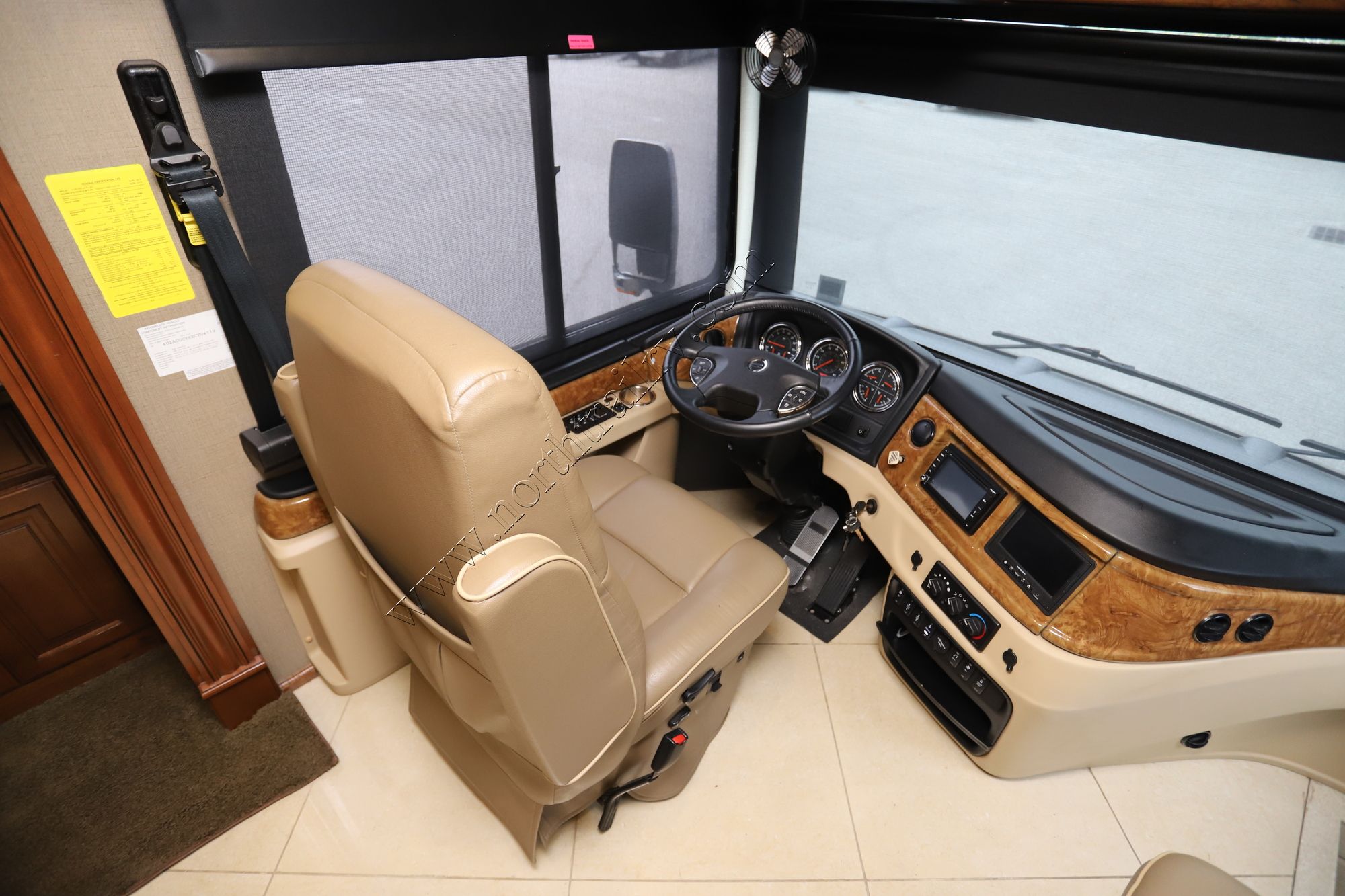 Used 2014 Fleetwood Discovery 40X Class A  For Sale