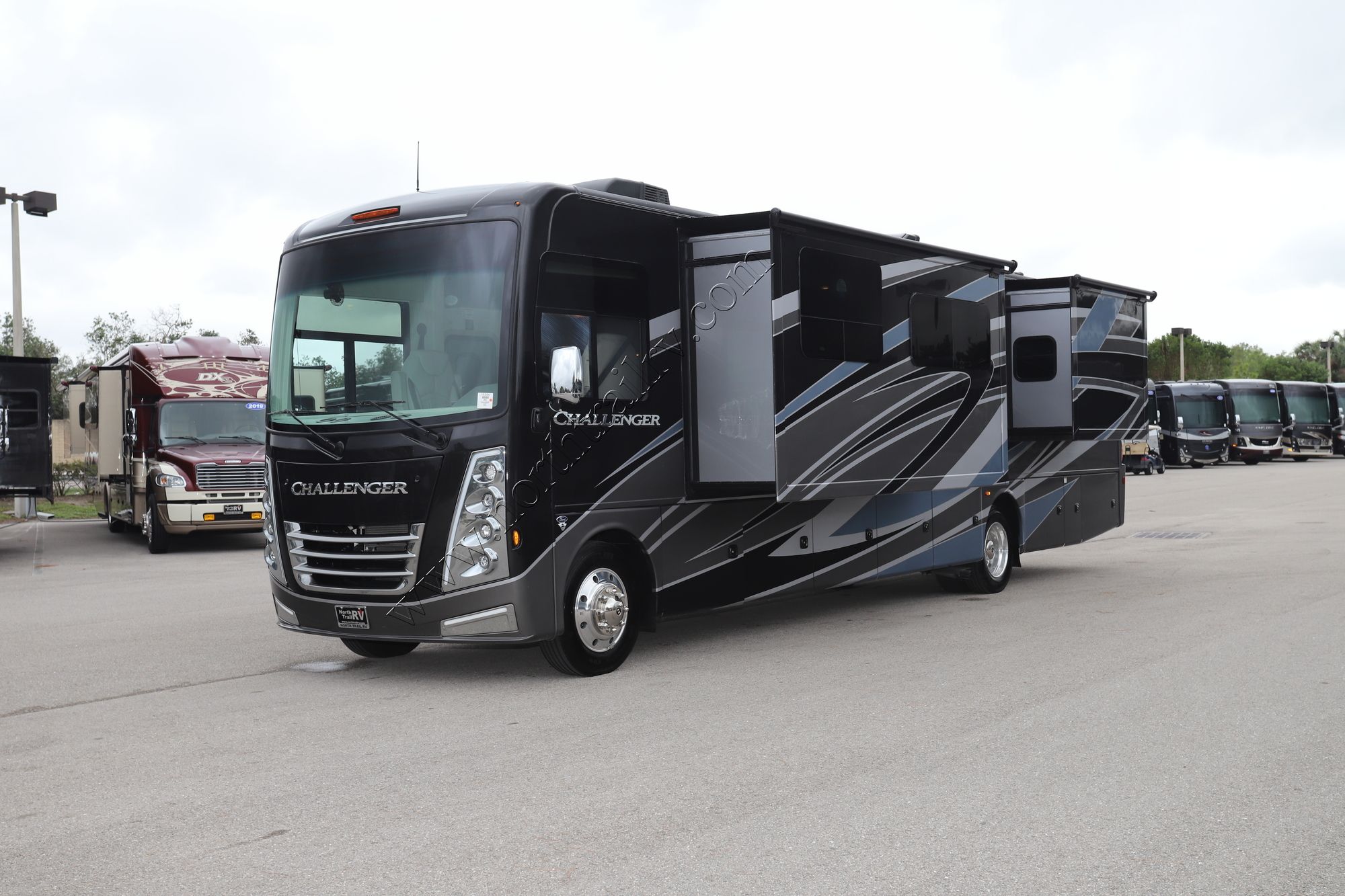 New 2023 Thor Challenger 37FH Class A  For Sale