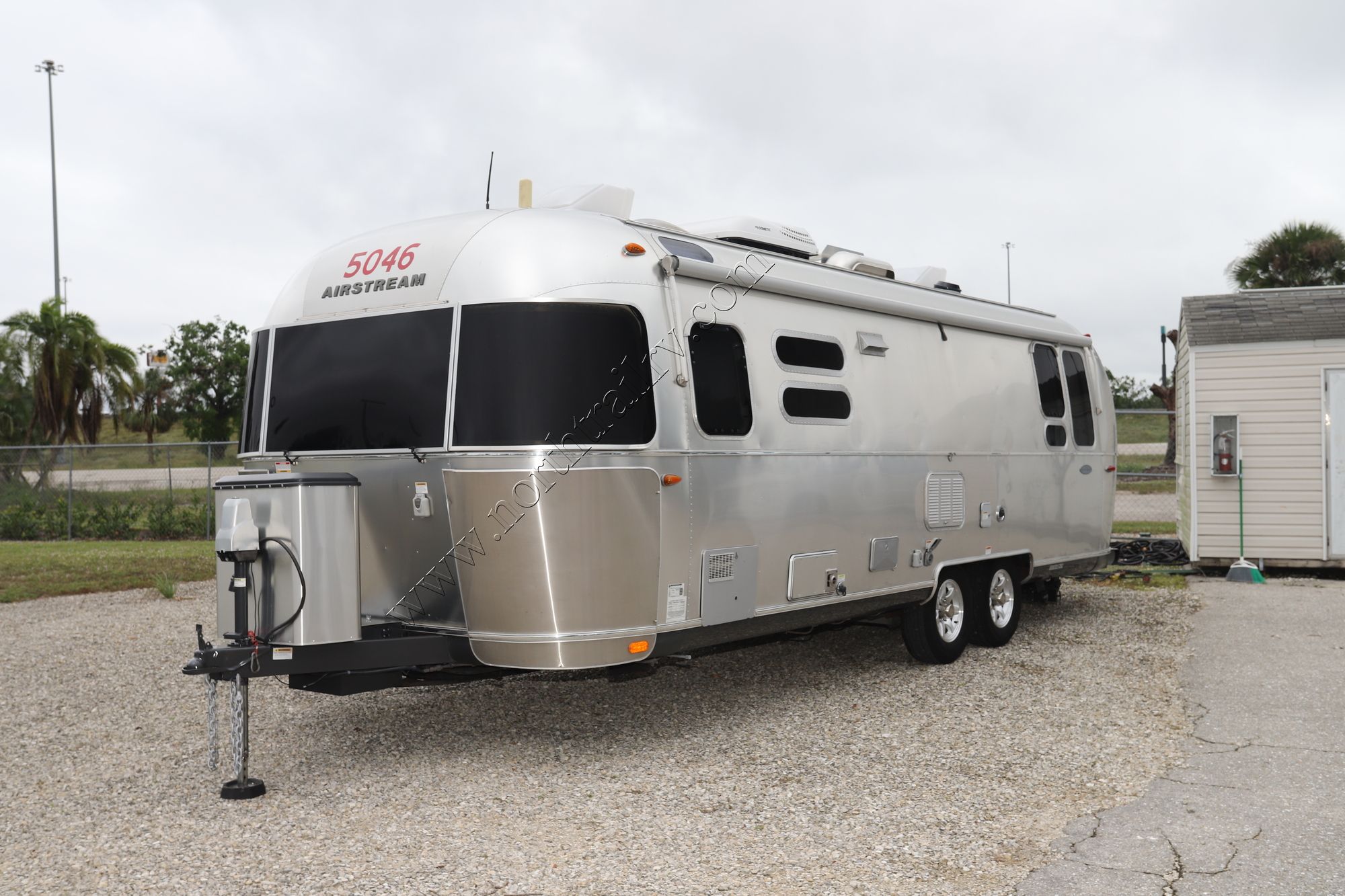 2016 Airstream Flying Cloud 28RB Travel Trailer Used  For Sale
