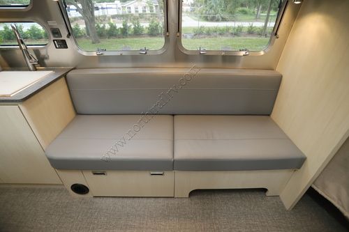 2023 Airstream Flying Cloud 30FB