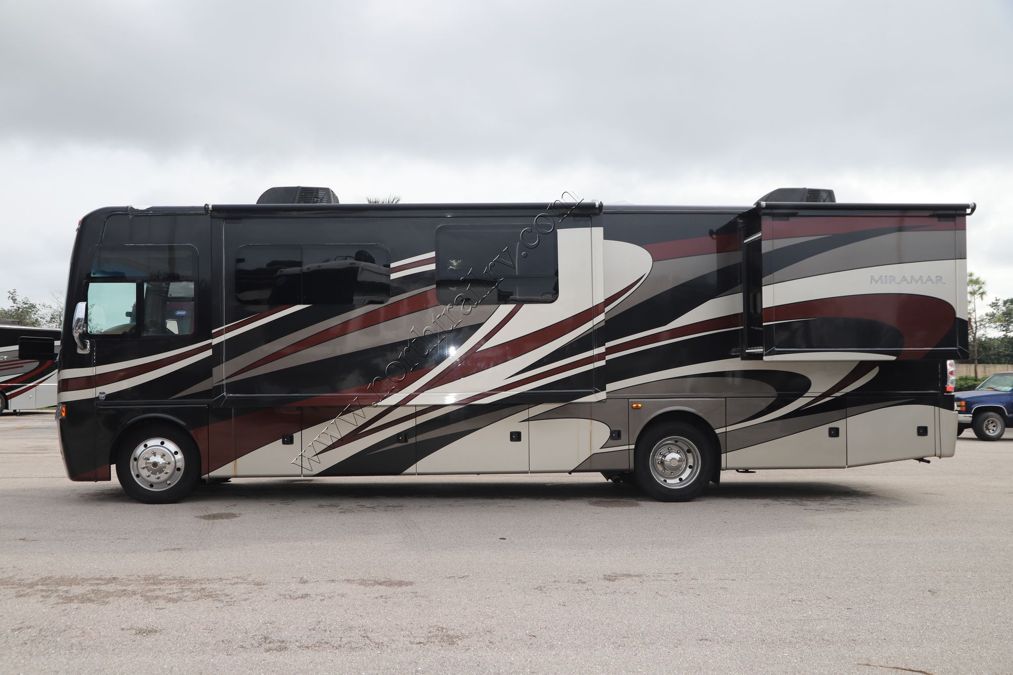 Used 2016 Thor Miramar 33.5 Class A  For Sale