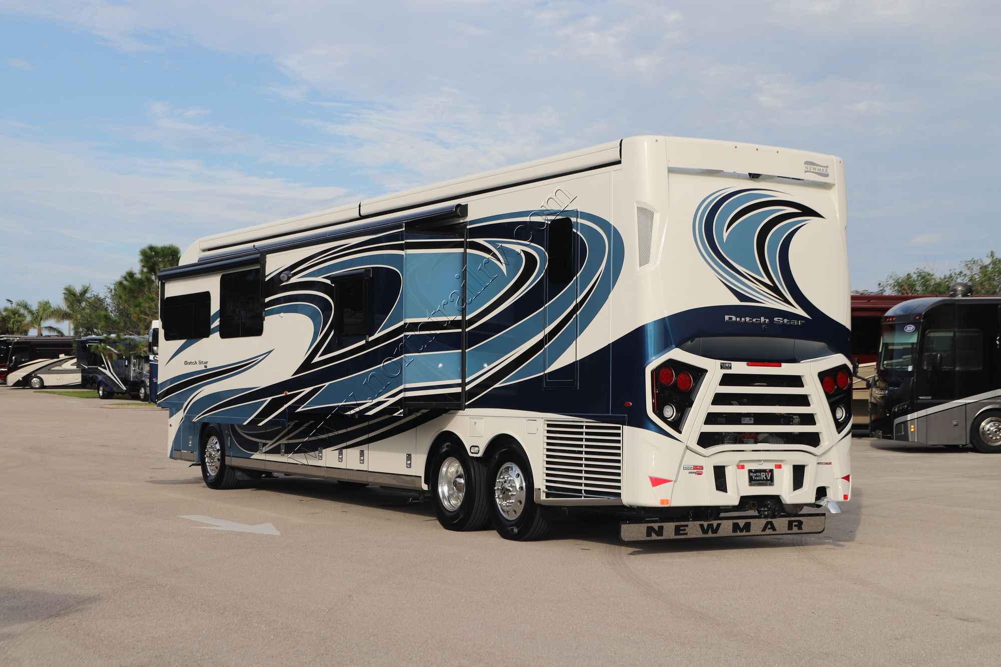 Used 2022 Newmar Dutch Star 4369 Class A  For Sale