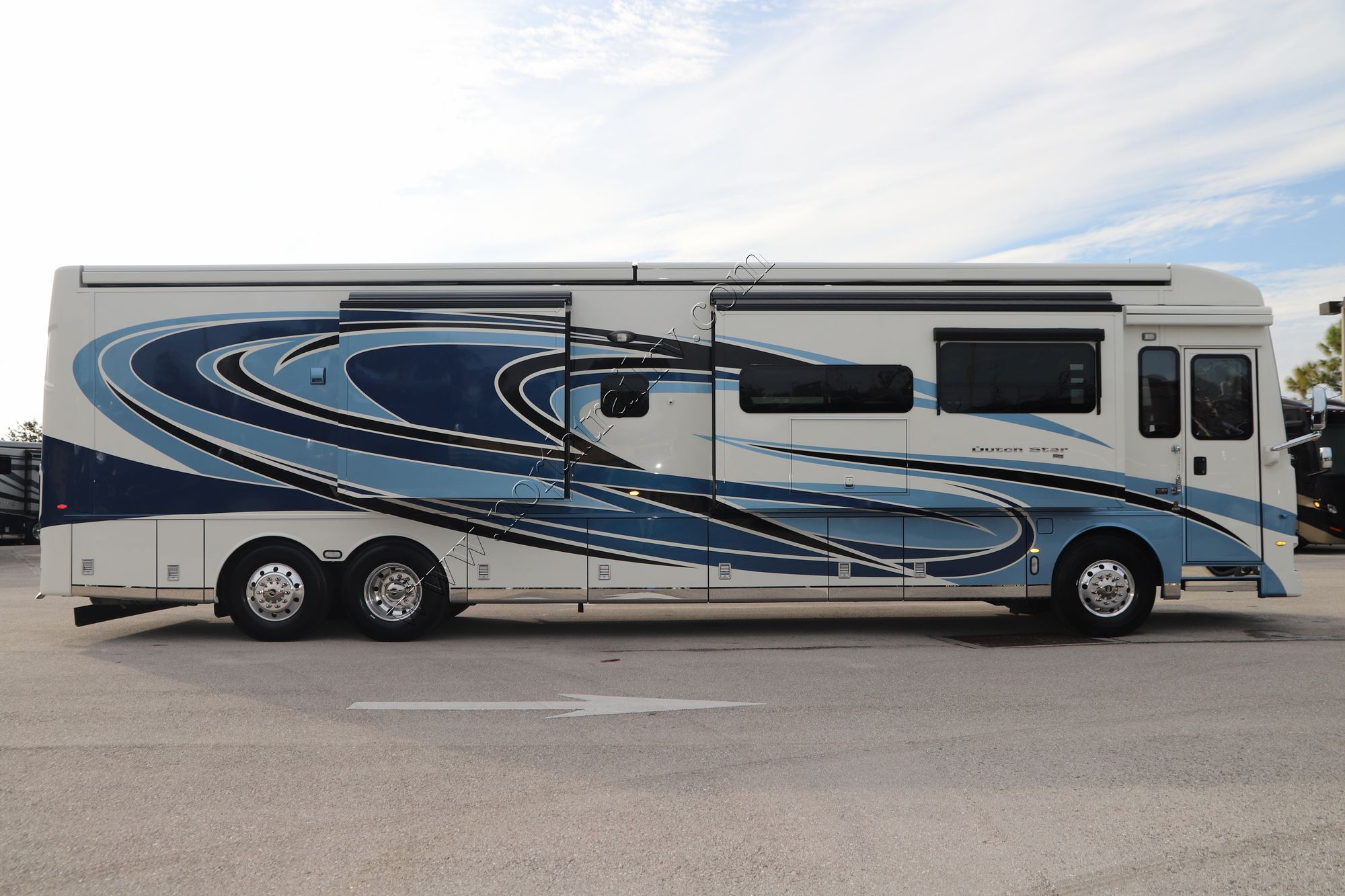 Used 2022 Newmar Dutch Star 4369 Class A  For Sale