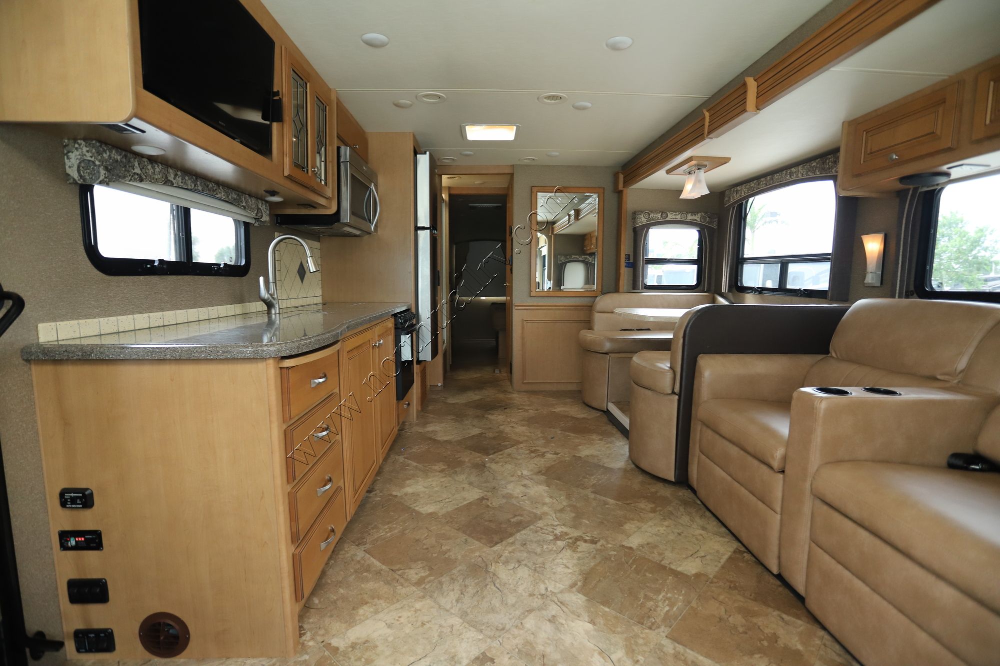 Used 2016 Thor Miramar 33.5 Class A  For Sale