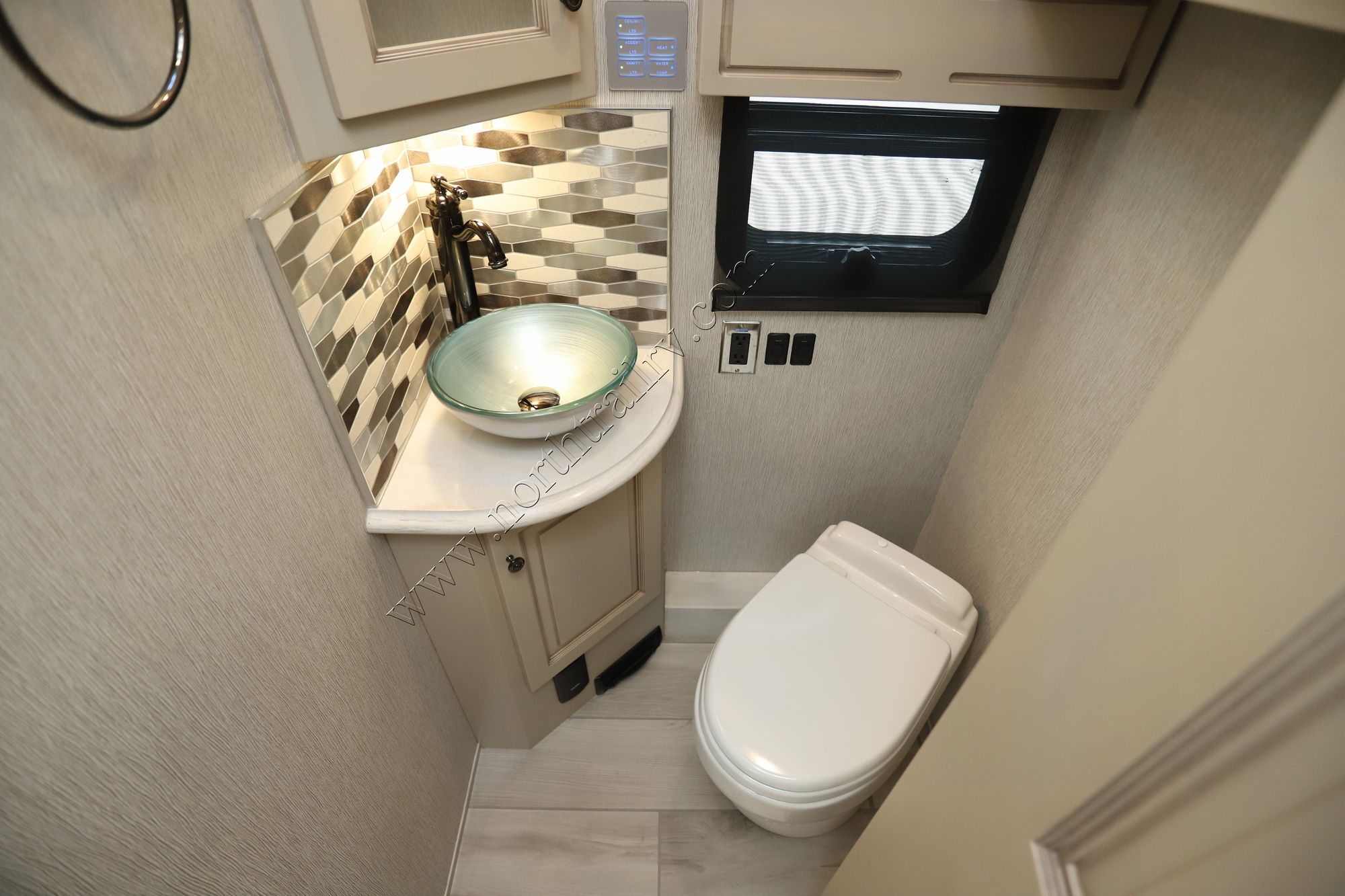 Used 2022 Newmar Dutch Star 4369 Class A  For Sale
