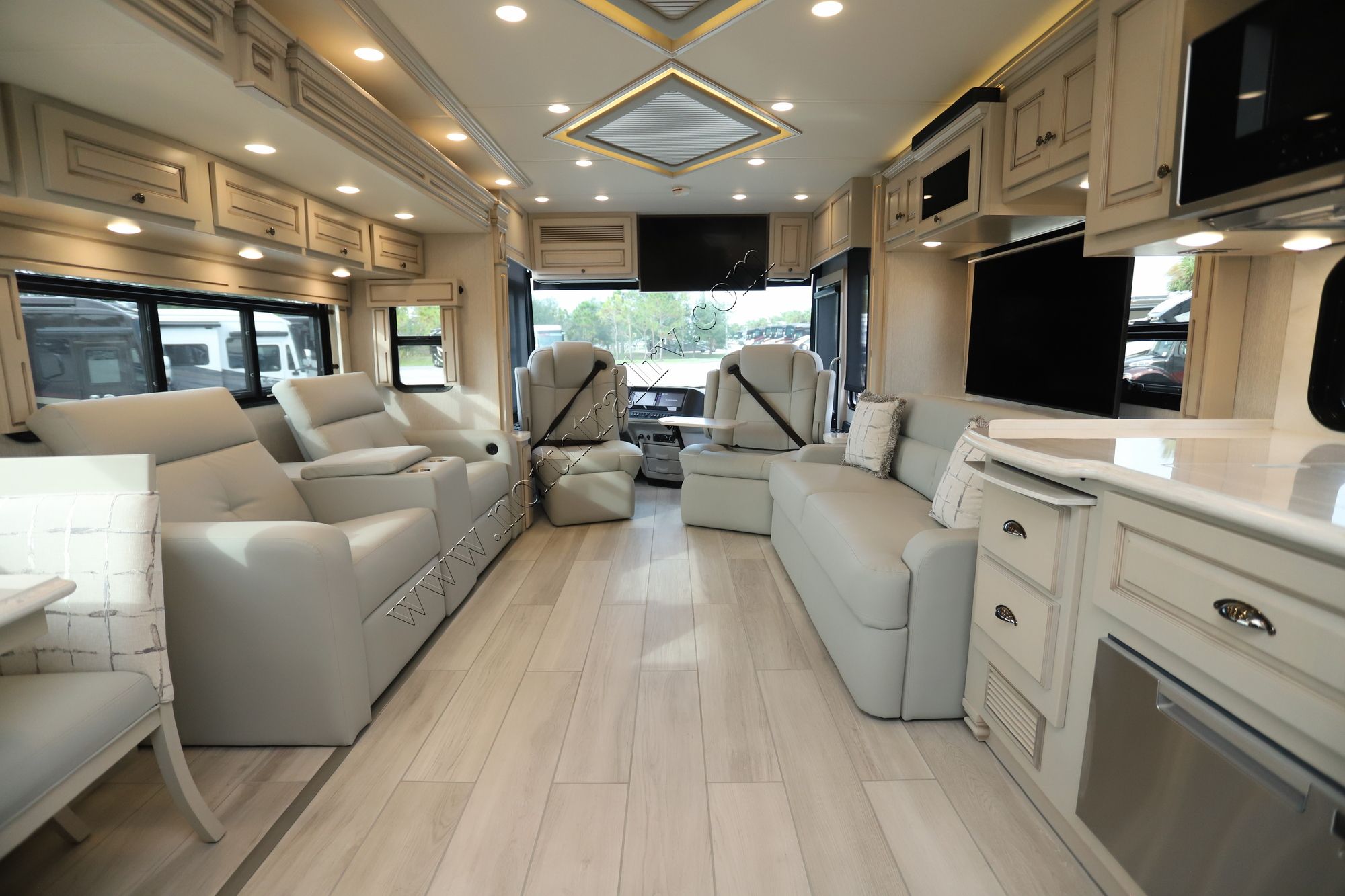 Used 2022 Newmar Dutch Star 4369 Class A  For Sale