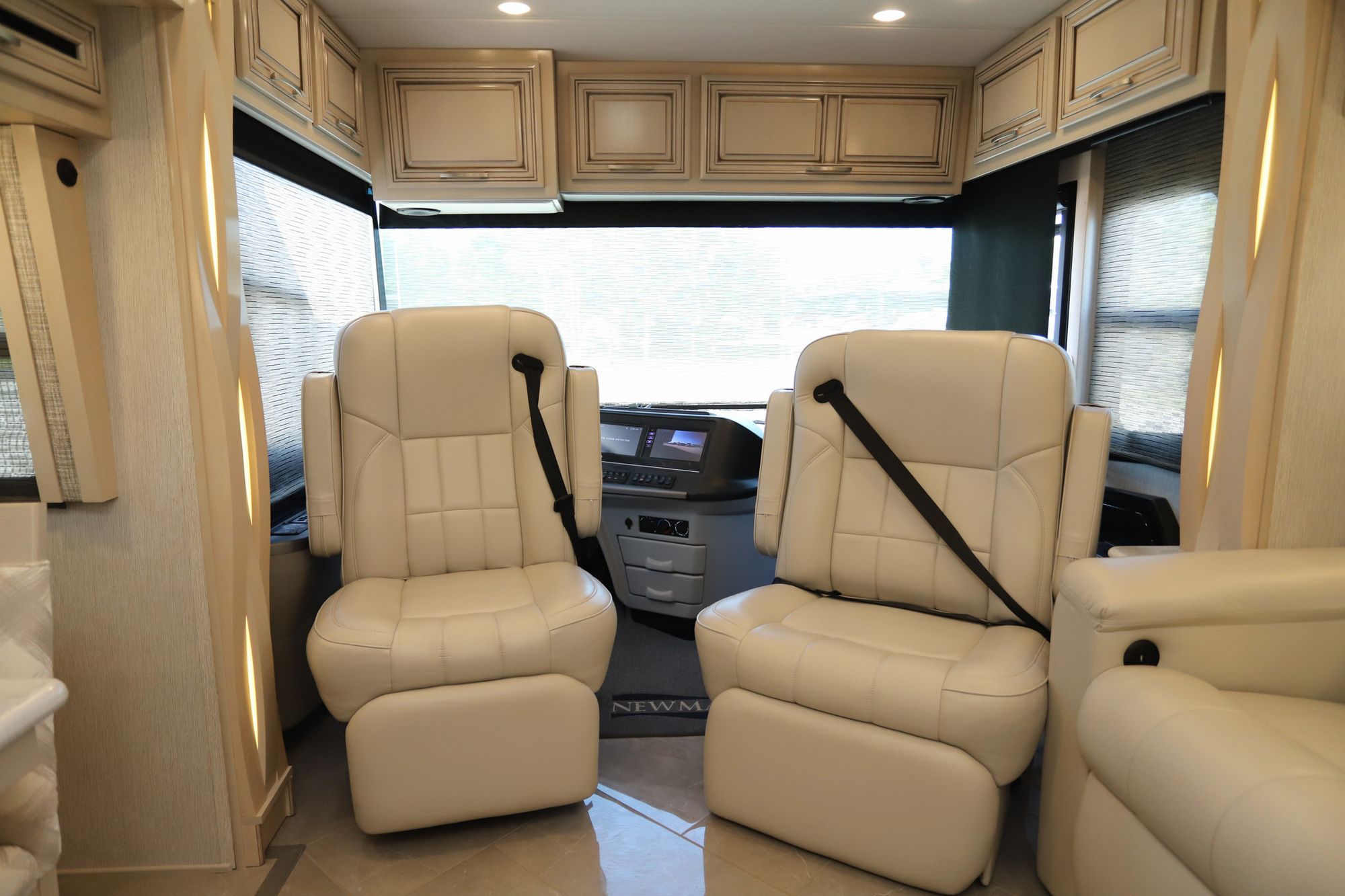 Used 2021 Newmar New Aire 3545 Class A  For Sale