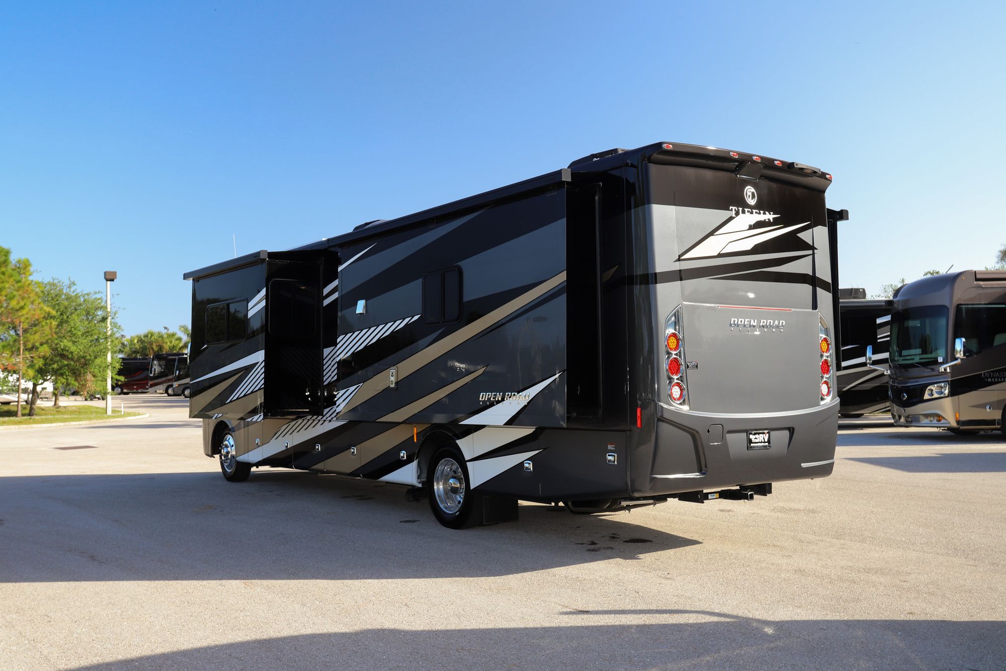 New 2023 Tiffin Motor Homes Allegro 34PA Class A  For Sale