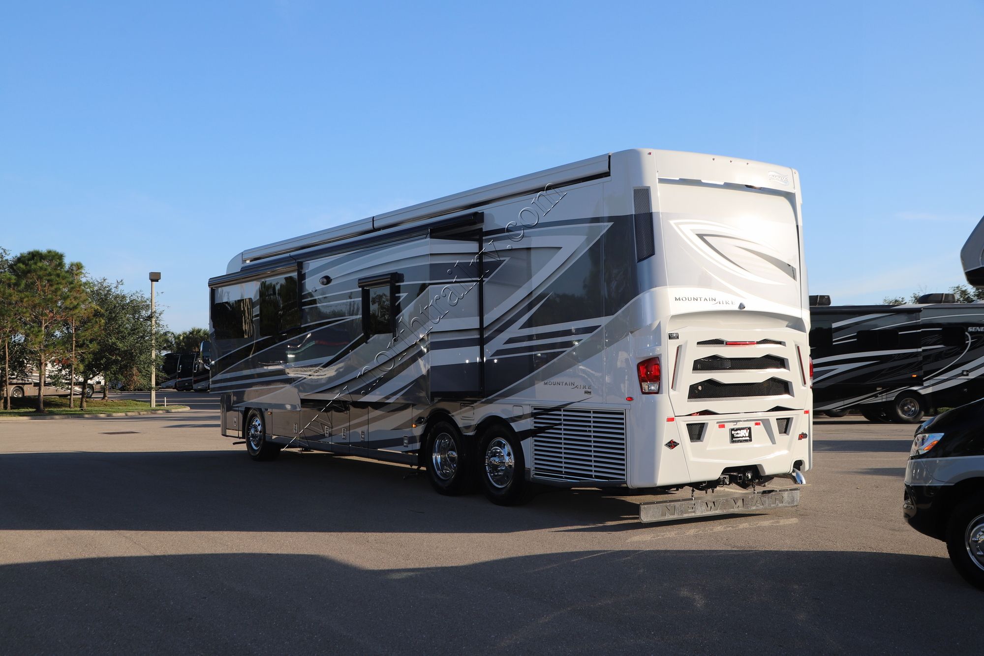 New 2023 Newmar Mountain Aire 4118 Class A  For Sale