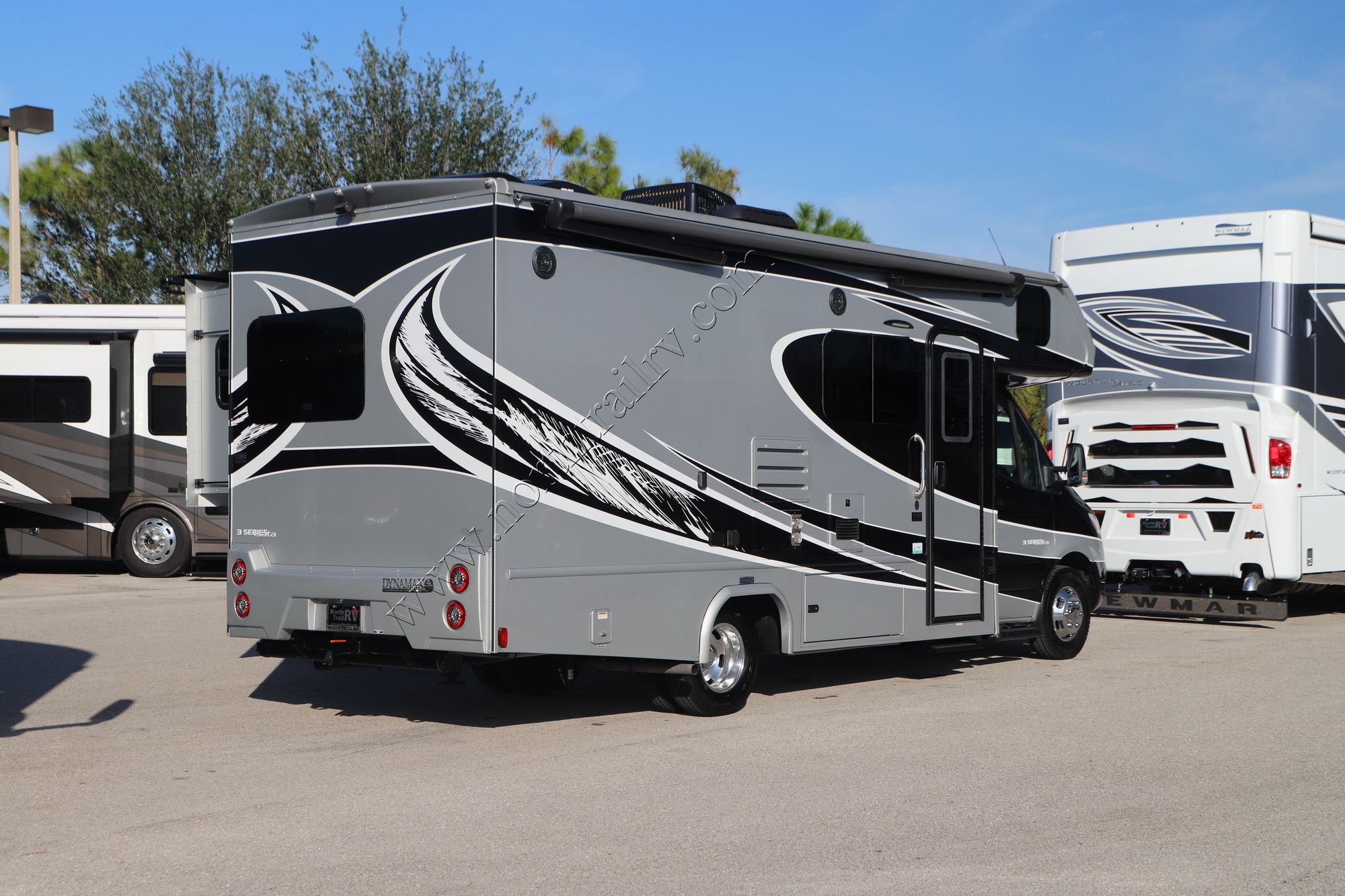 Used 2022 Dynamax Isata 3 24FW Class C  For Sale