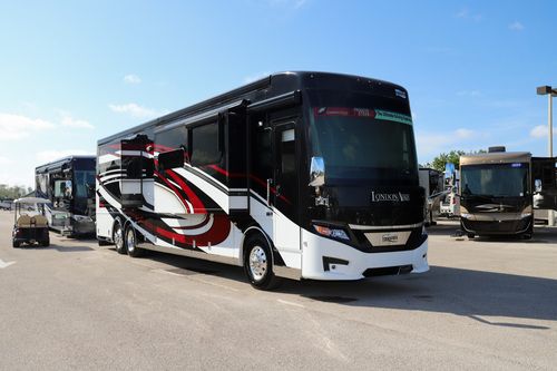 2023 Newmar London Aire 4569