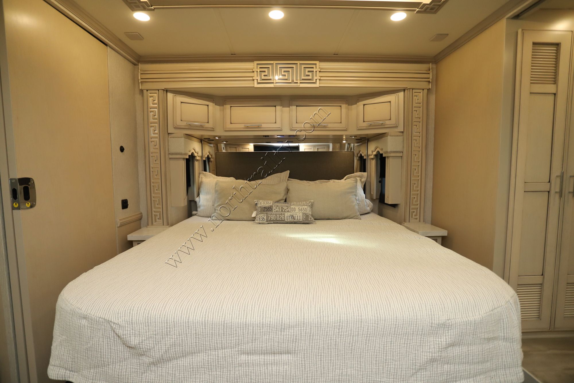 Used 2022 Newmar Ventana 4369 Class A  For Sale