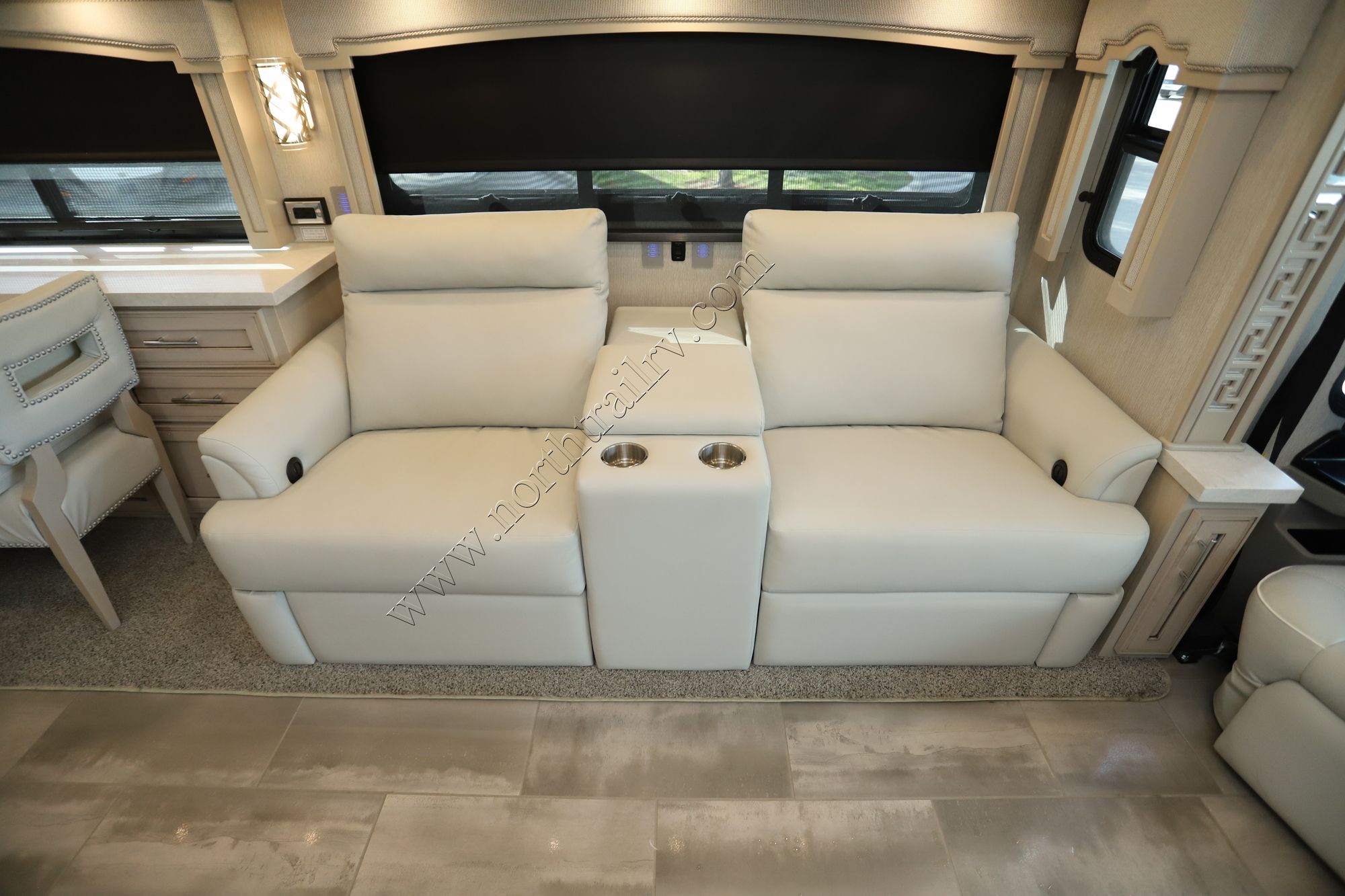 Used 2022 Newmar Ventana 4369 Class A  For Sale