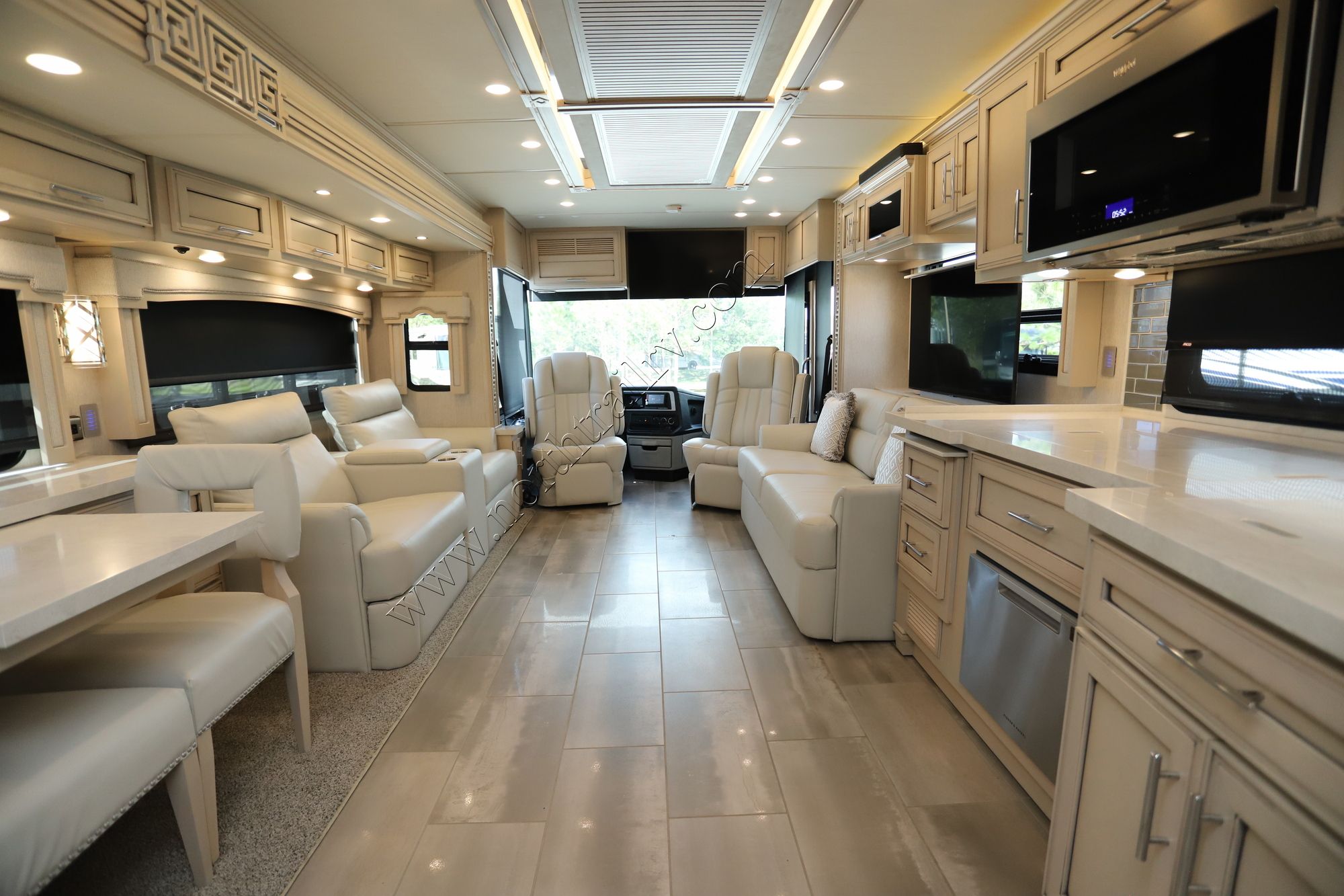 Used 2022 Newmar Ventana 4369 Class A  For Sale