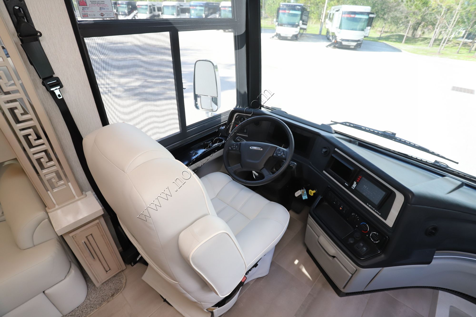 Used 2022 Newmar Ventana 4369 Class A  For Sale