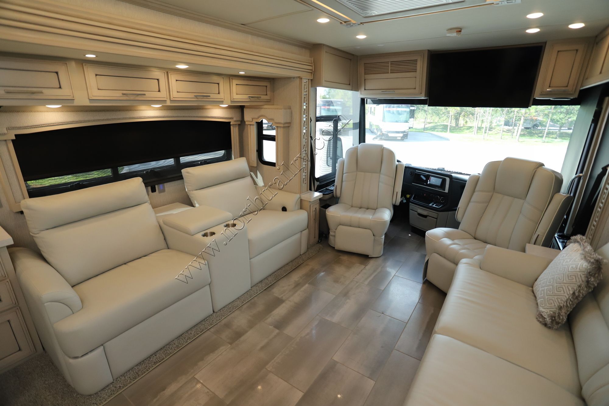 Used 2022 Newmar Ventana 4369 Class A  For Sale