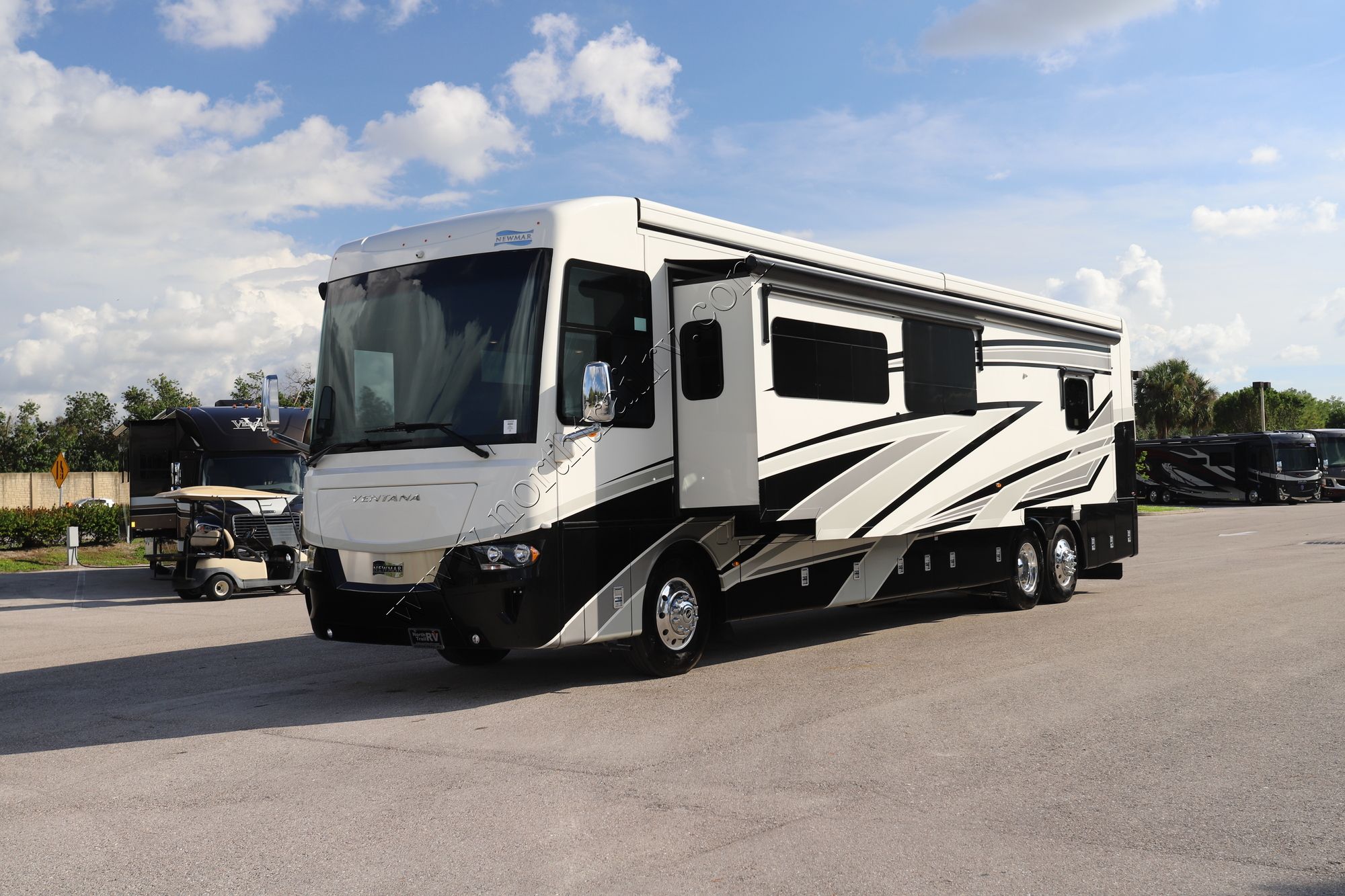 Used 2022 Newmar Ventana 4369 Class A  For Sale