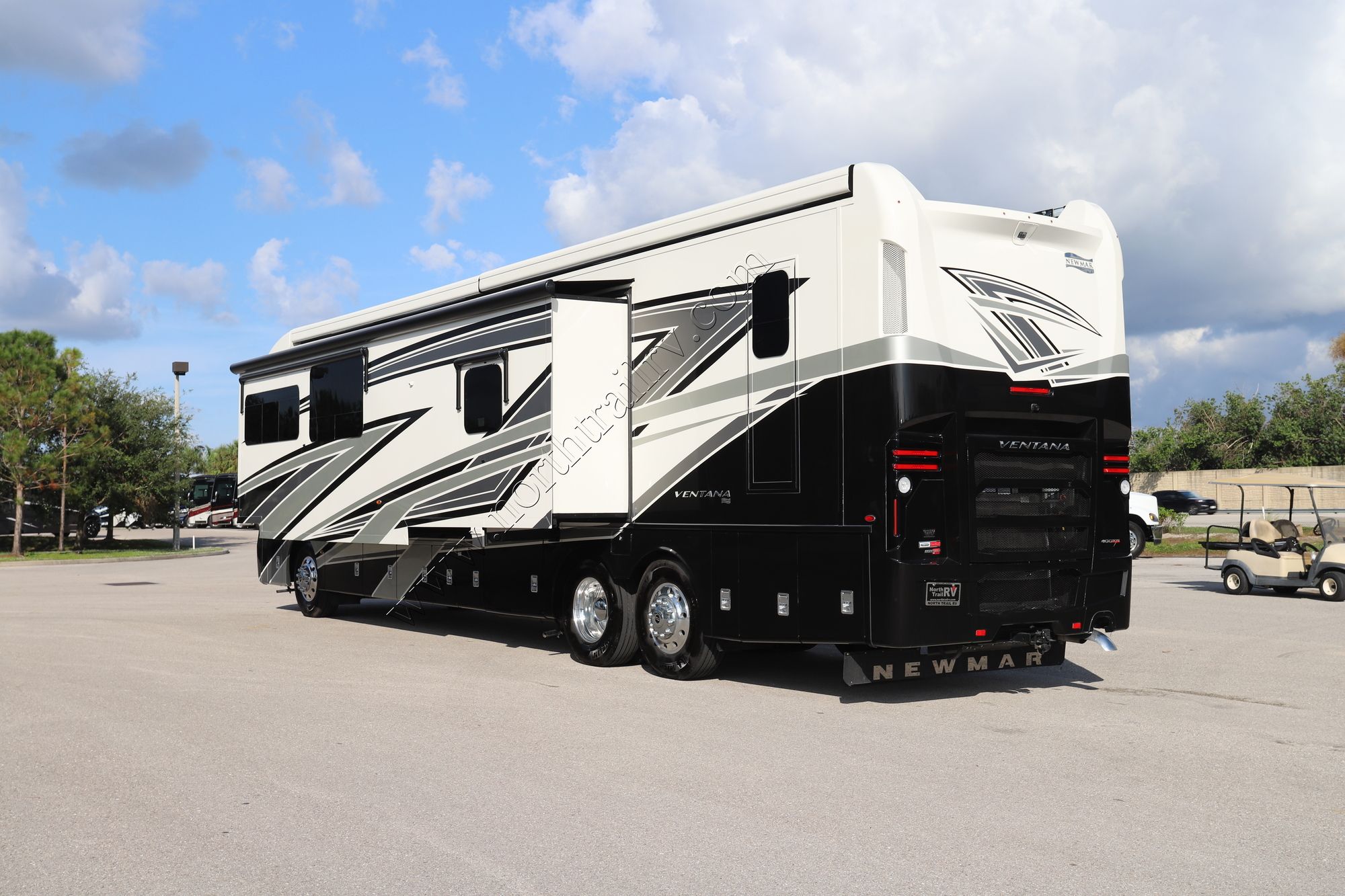 Used 2022 Newmar Ventana 4369 Class A  For Sale