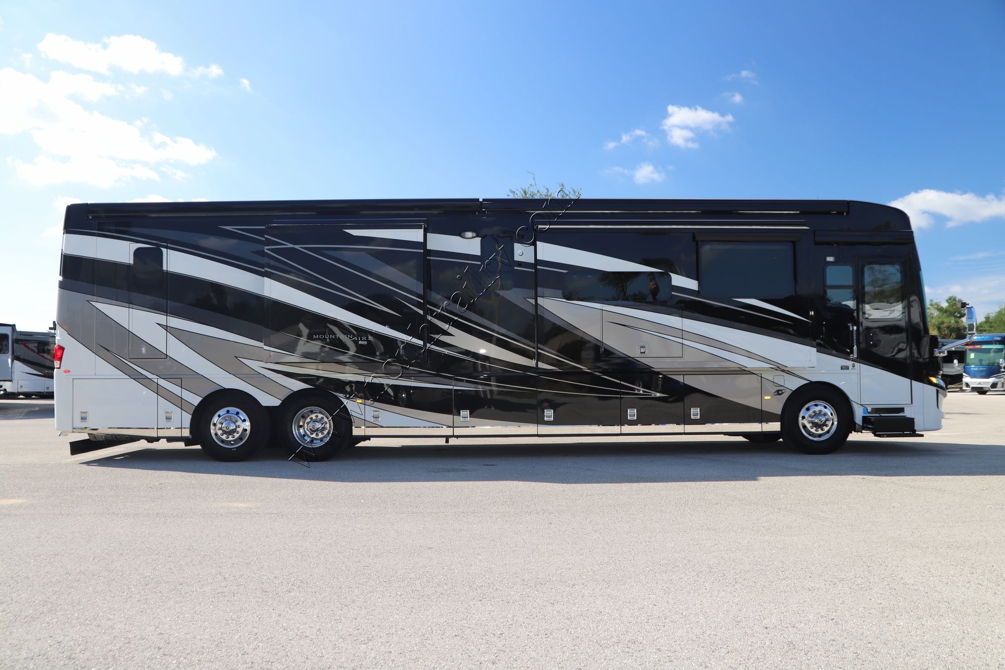 Used 2021 Newmar Mountain Aire 4551 Class A  For Sale