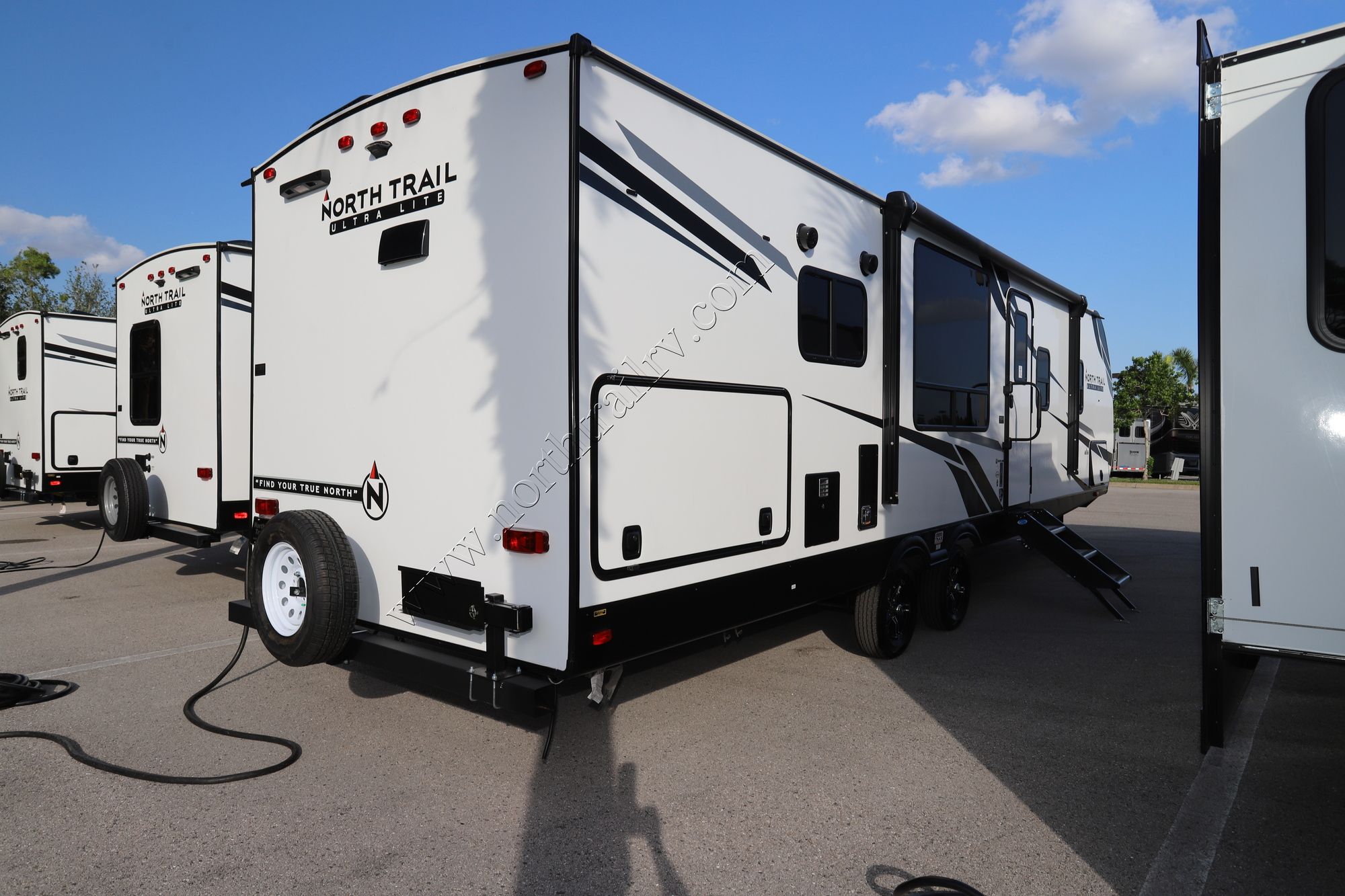 New 2023 Heartland Rv North Trail 28RKDS Travel Trailer  For Sale