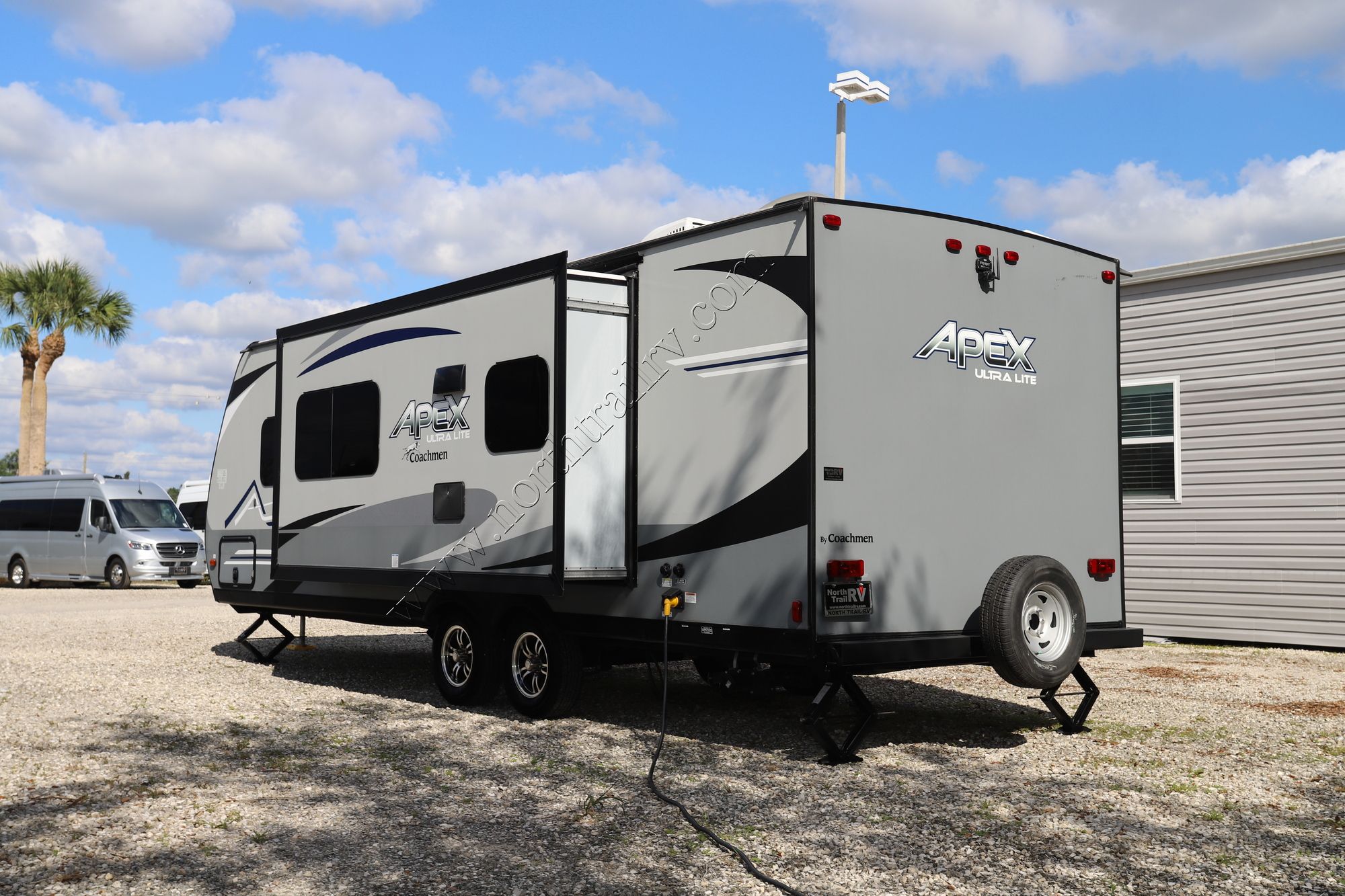 Used 2019 Coachmen Apex 249RBS Travel Trailer  For Sale