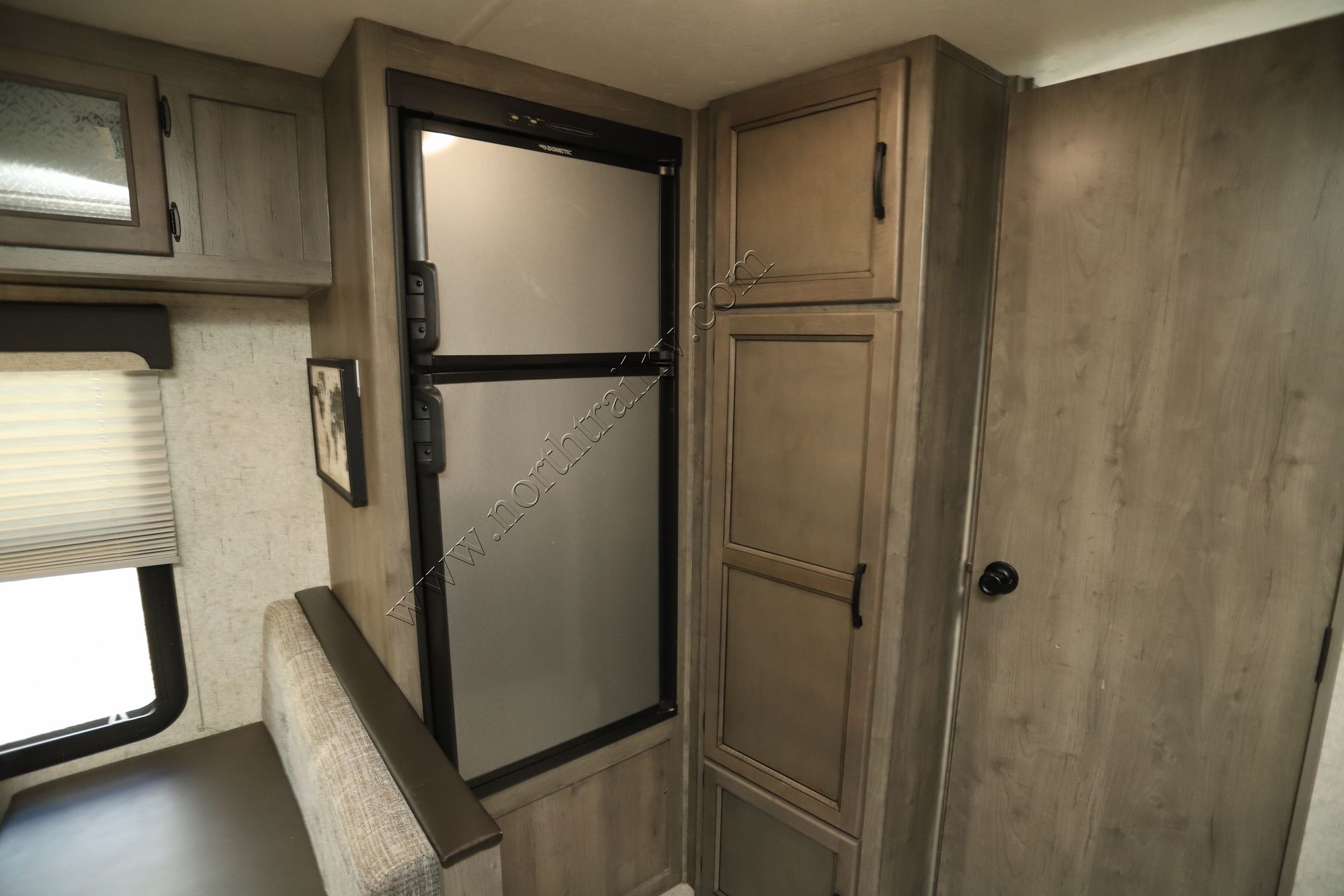 Used 2019 Coachmen Apex 249RBS Travel Trailer  For Sale