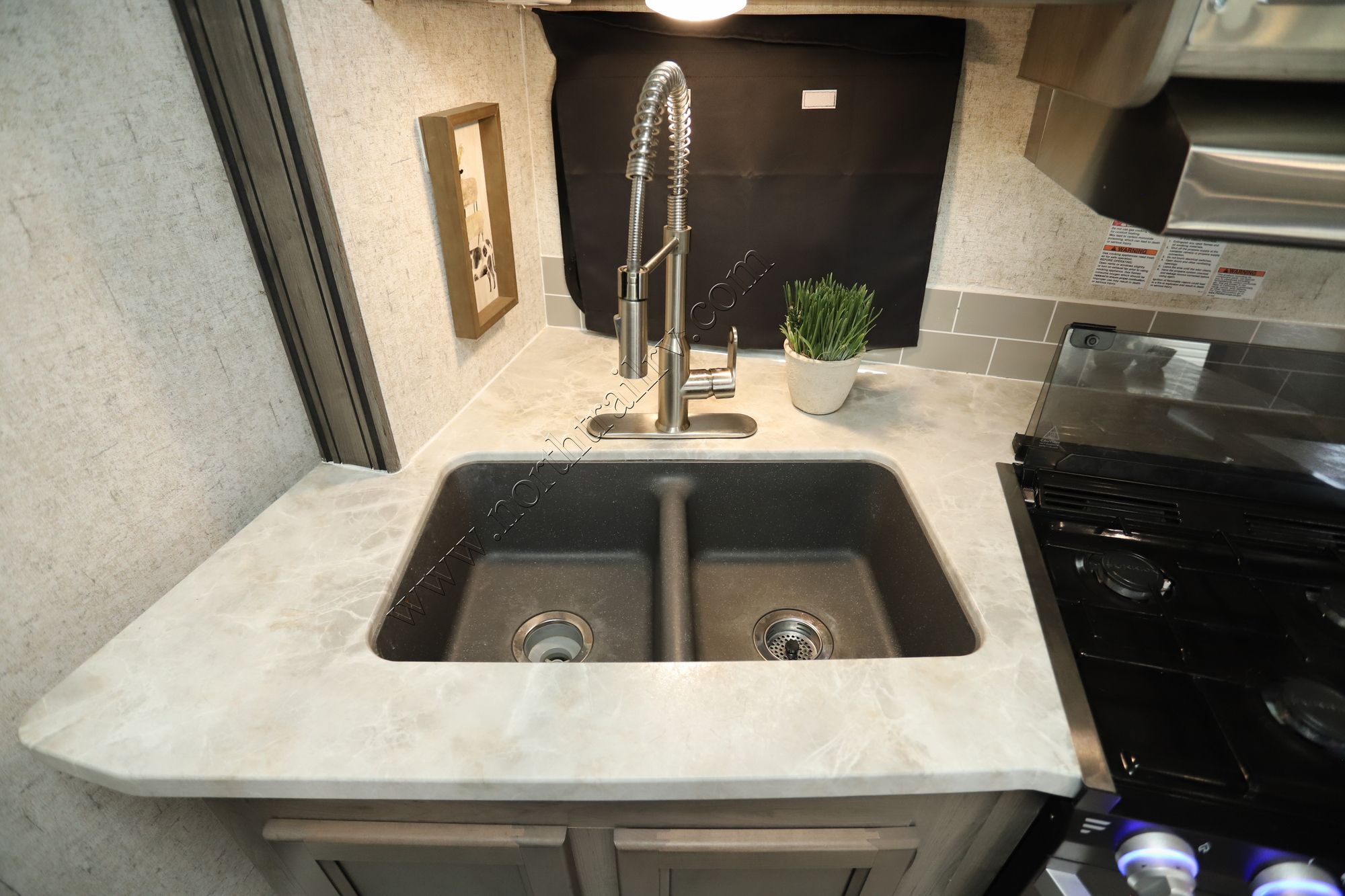 Used 2019 Coachmen Apex 249RBS Travel Trailer  For Sale