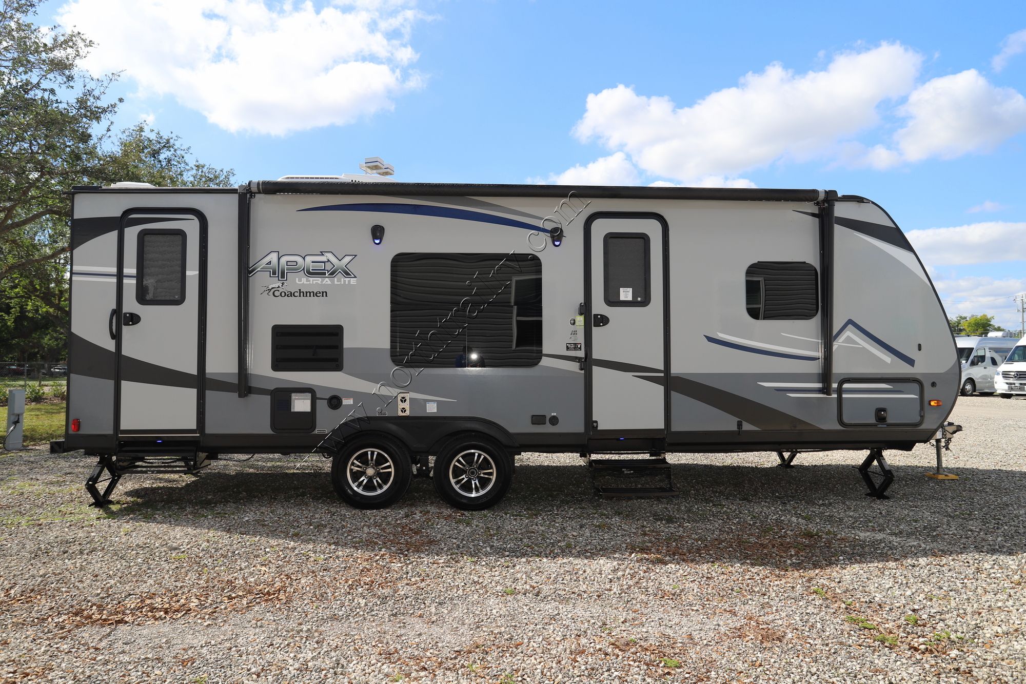 Used 2019 Coachmen Apex 249RBS Travel Trailer  For Sale