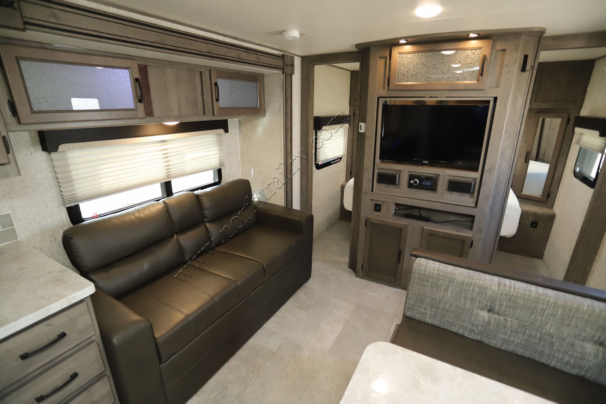 Used 2019 Coachmen Apex 249RBS Travel Trailer  For Sale
