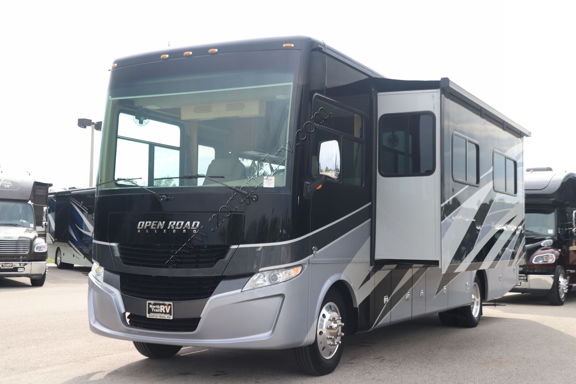 Used 2022 Tiffin Motor Homes Allegro 32SA Class A  For Sale