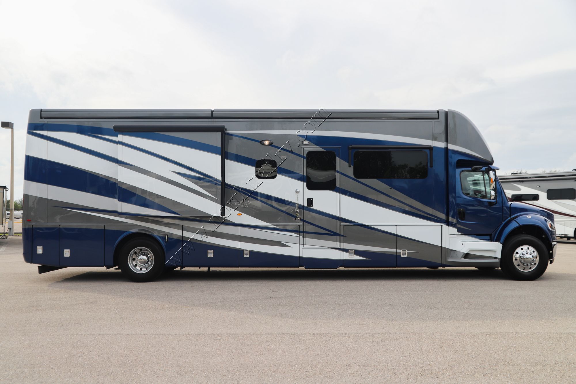 Used 2021 Newmar Super Star 4051 Super C  For Sale