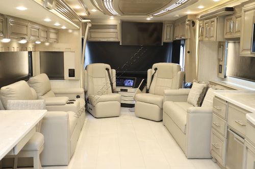 2023 Newmar London Aire 4551