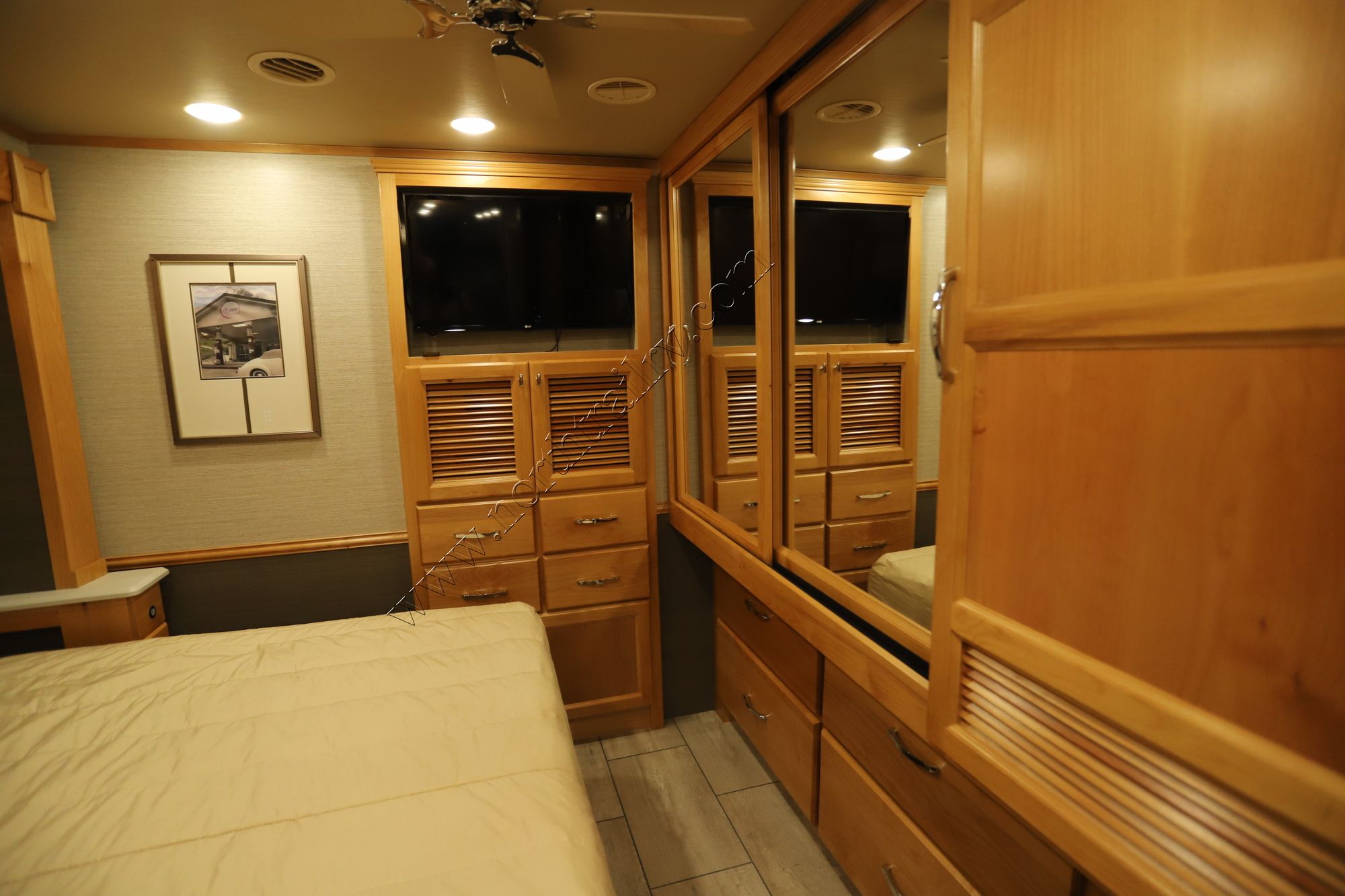 Used 2022 Tiffin Motor Homes Allegro 32SA Class A  For Sale