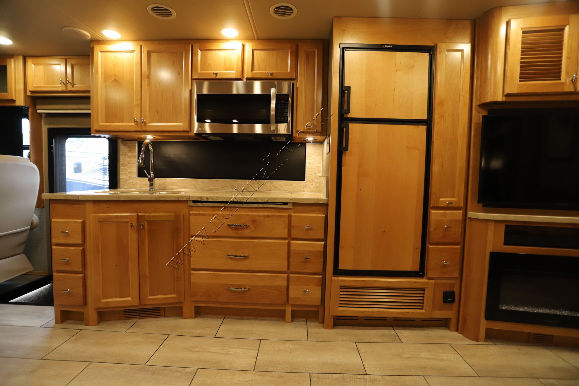 Used 2022 Tiffin Motor Homes Allegro 32SA Class A  For Sale