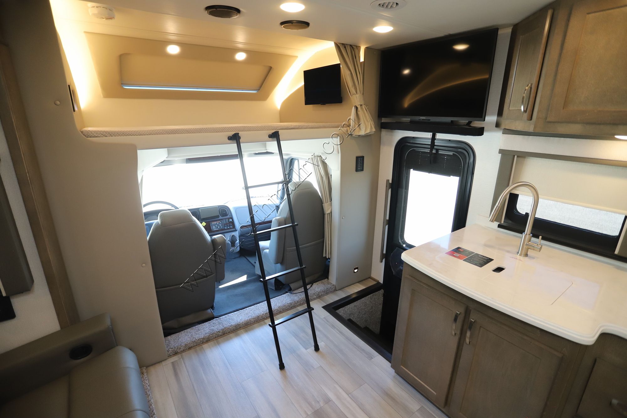 New 2023 Renegade Rv Valencia 38RB Super C  For Sale