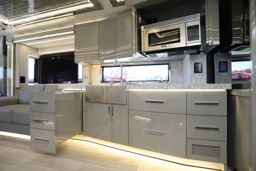 2023 Newmar King Aire 4531