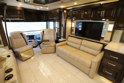 2021 Newmar London Aire 4551