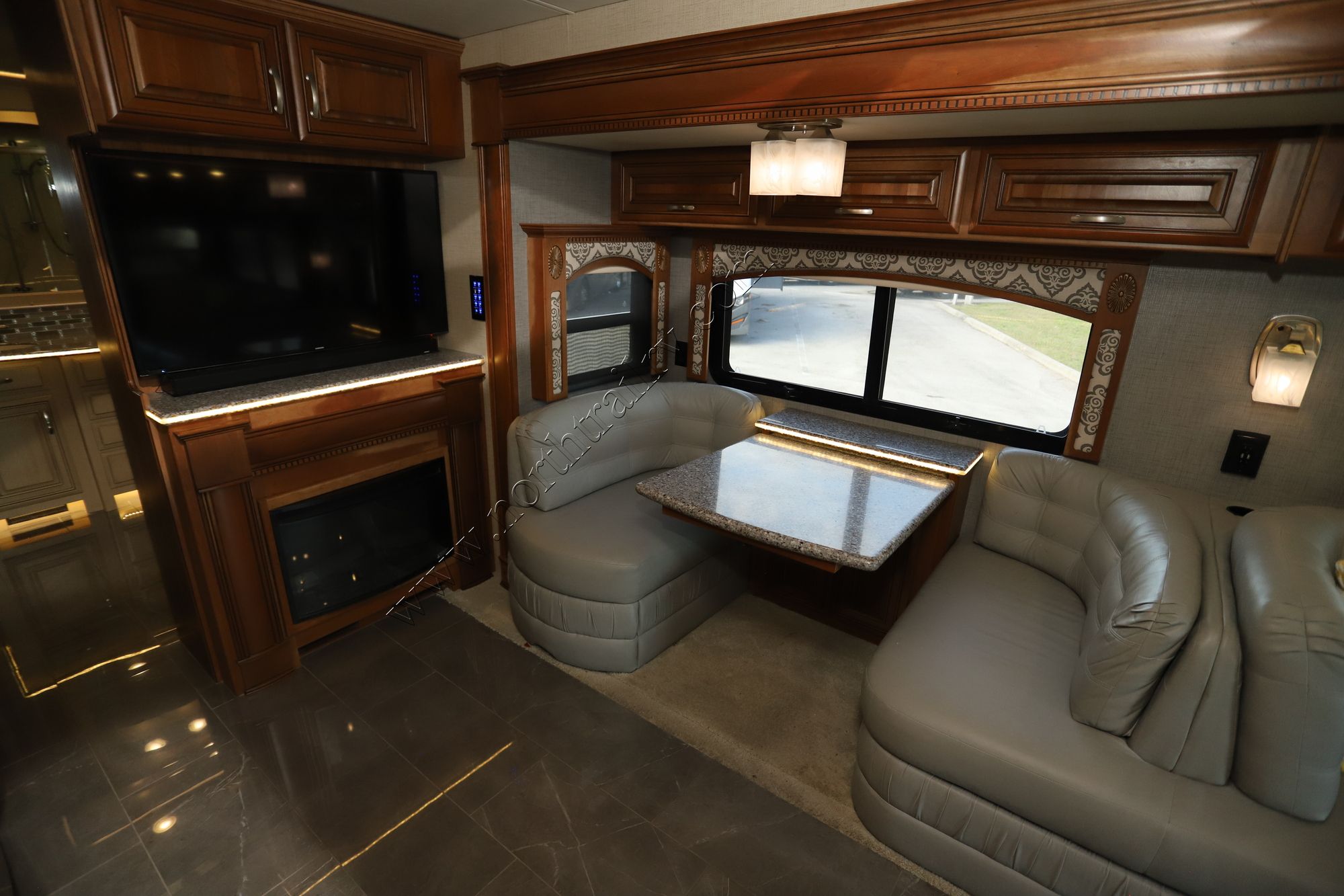 Used 2016 Entegra Anthem 44DLQ Class A  For Sale