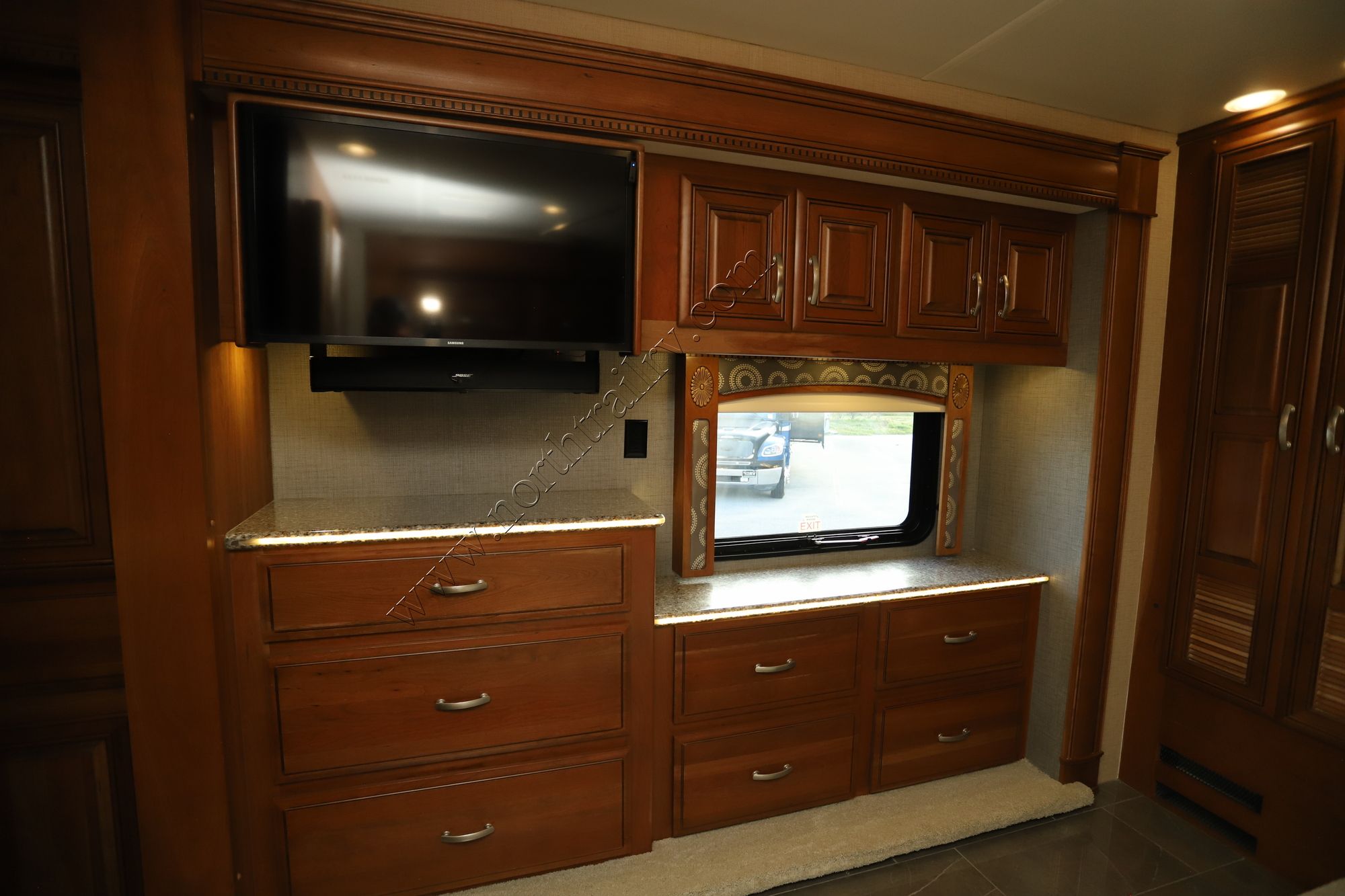 Used 2016 Entegra Anthem 44DLQ Class A  For Sale