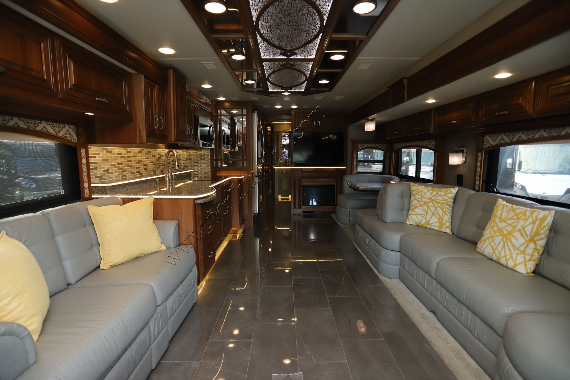 Used 2016 Entegra Anthem 44DLQ Class A  For Sale