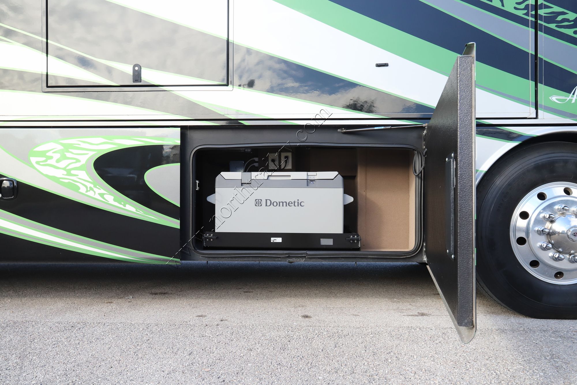 Used 2016 Entegra Anthem 44DLQ Class A  For Sale