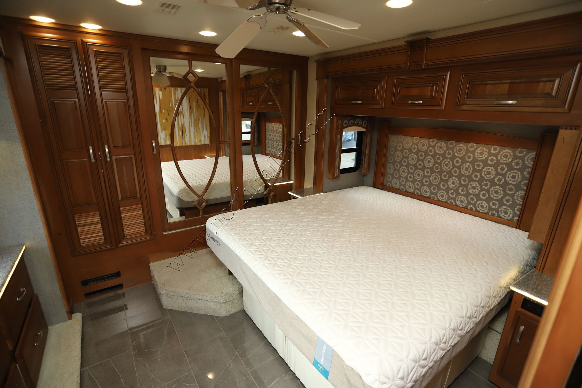 Used 2016 Entegra Anthem 44DLQ Class A  For Sale
