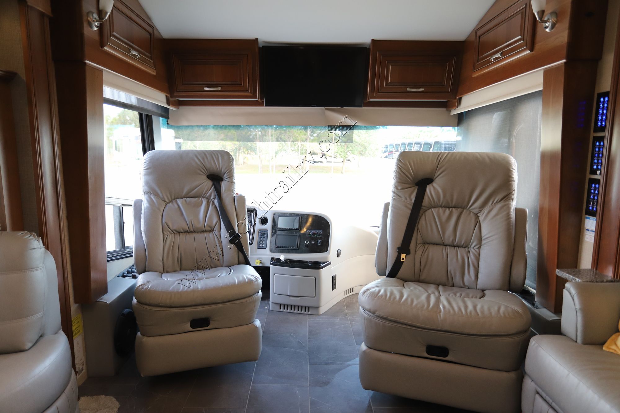 Used 2016 Entegra Anthem 44DLQ Class A  For Sale