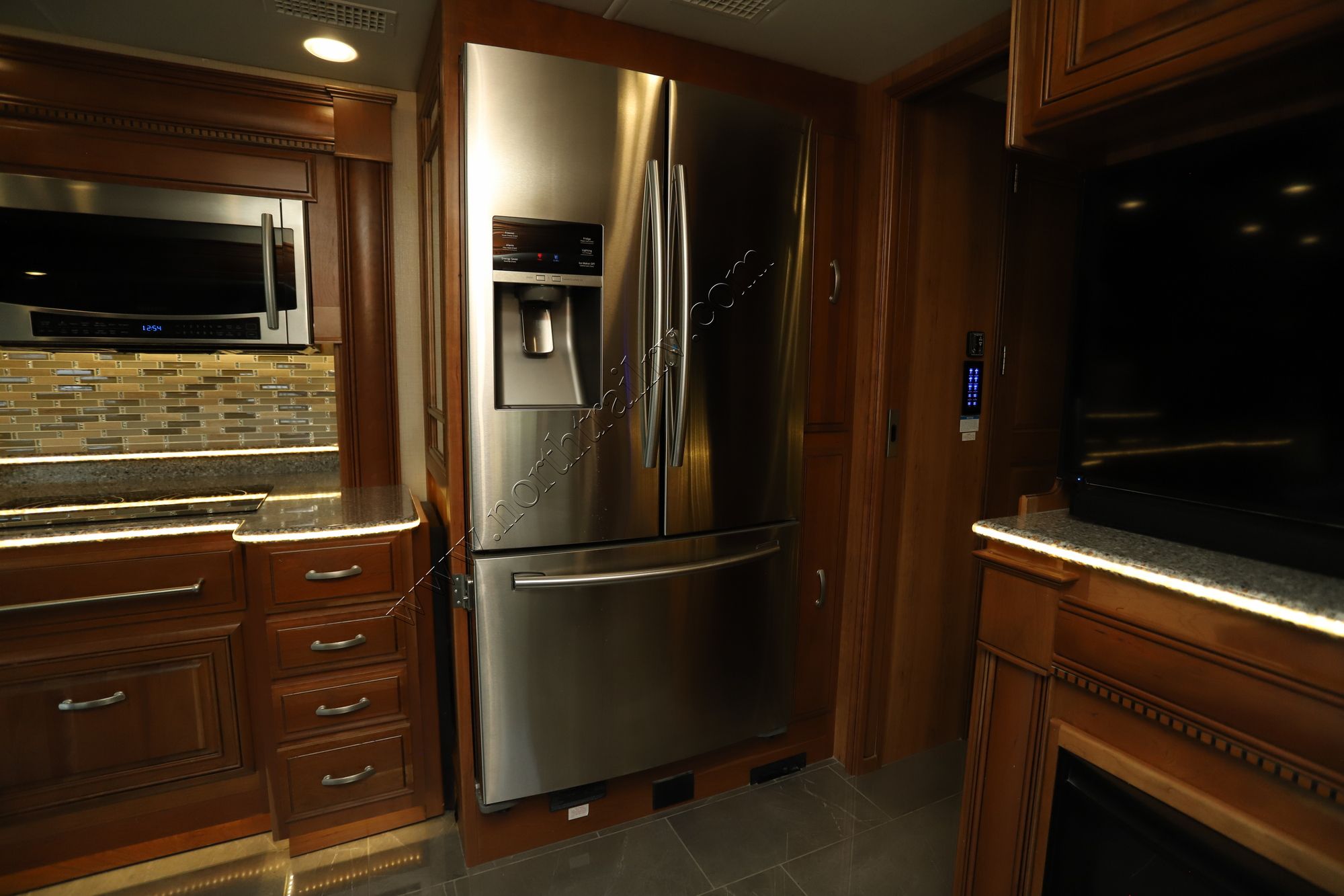 Used 2016 Entegra Anthem 44DLQ Class A  For Sale