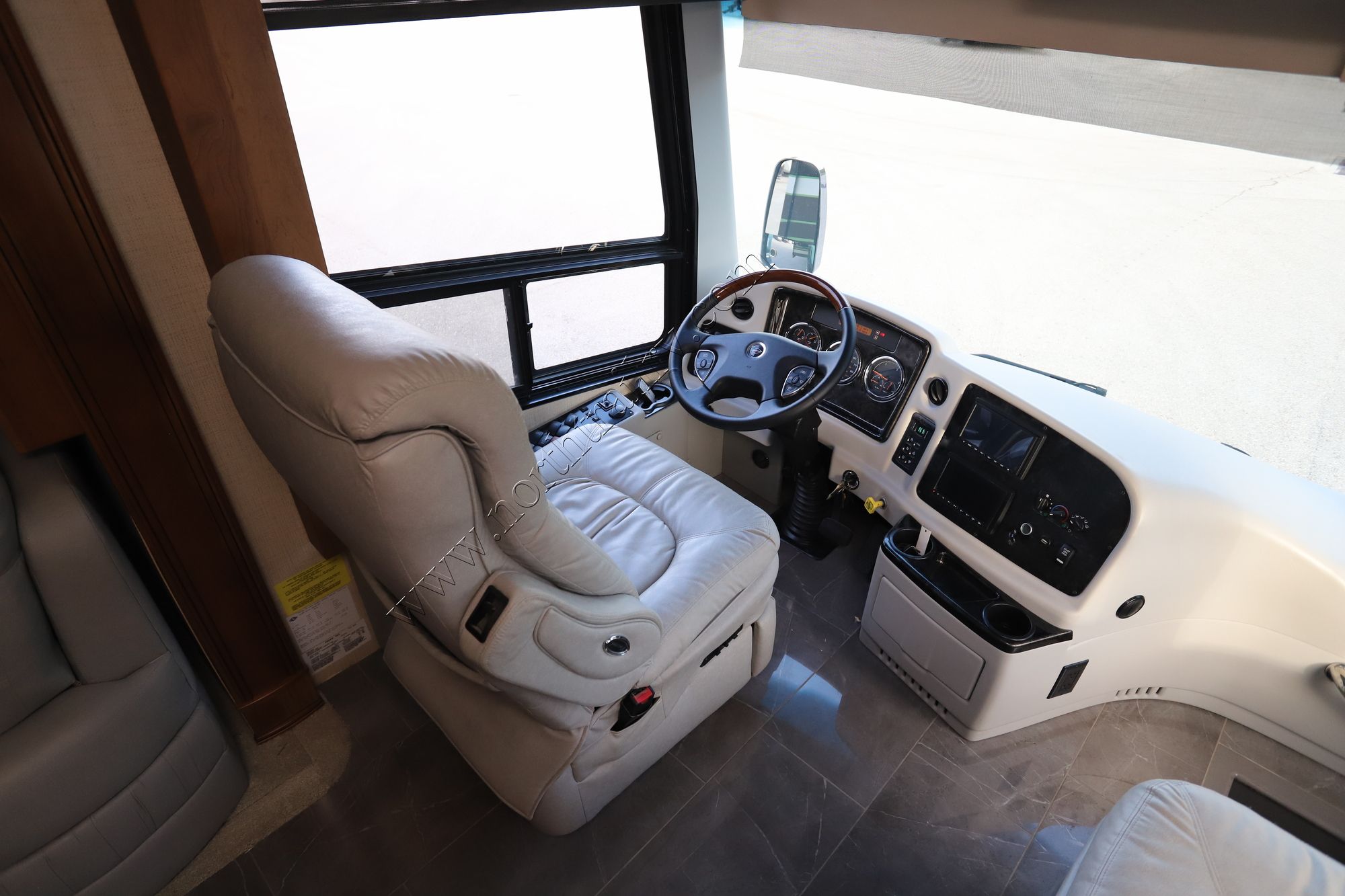 Used 2016 Entegra Anthem 44DLQ Class A  For Sale