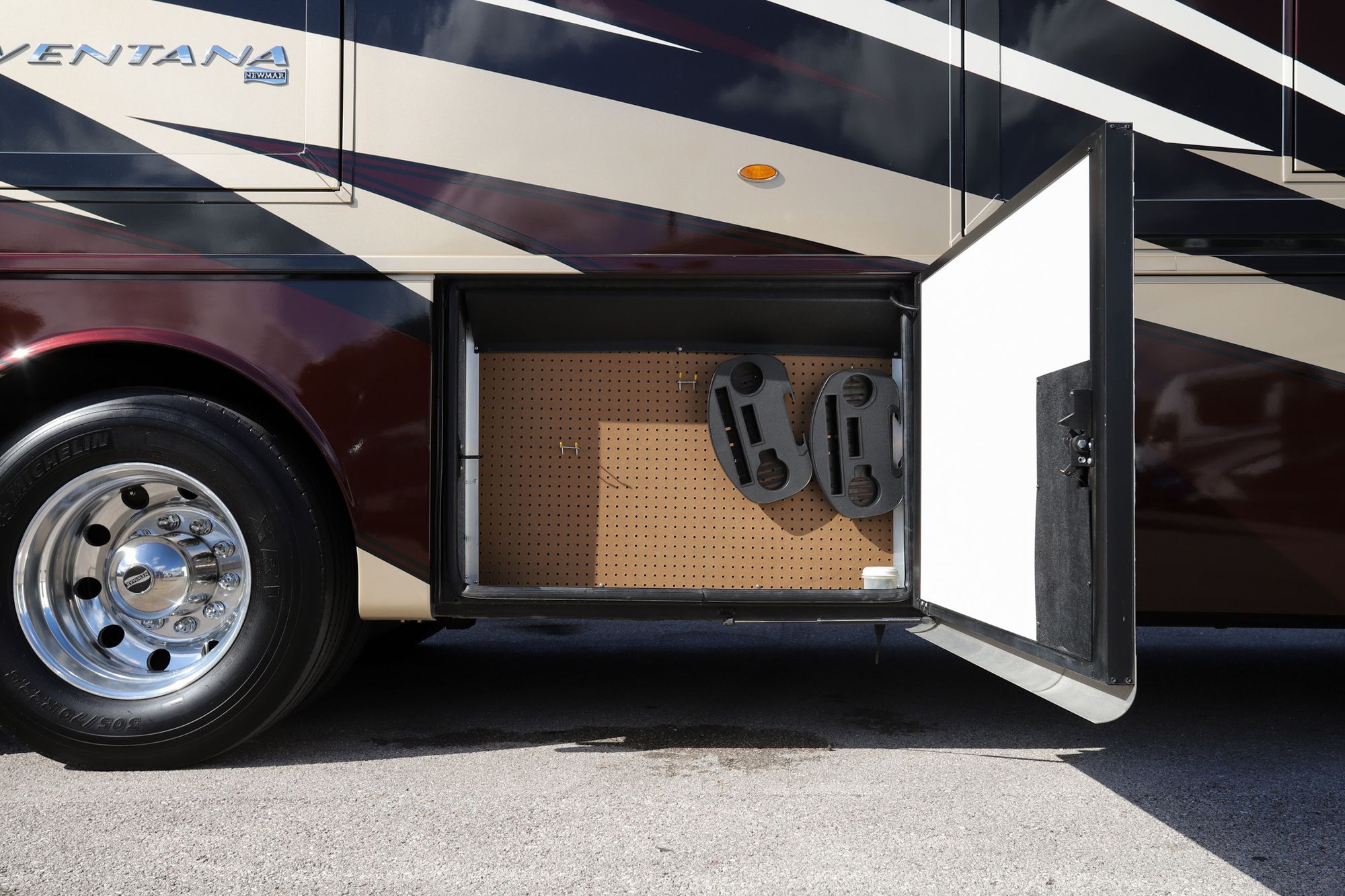 Used 2021 Newmar Ventana 4037 Class A  For Sale