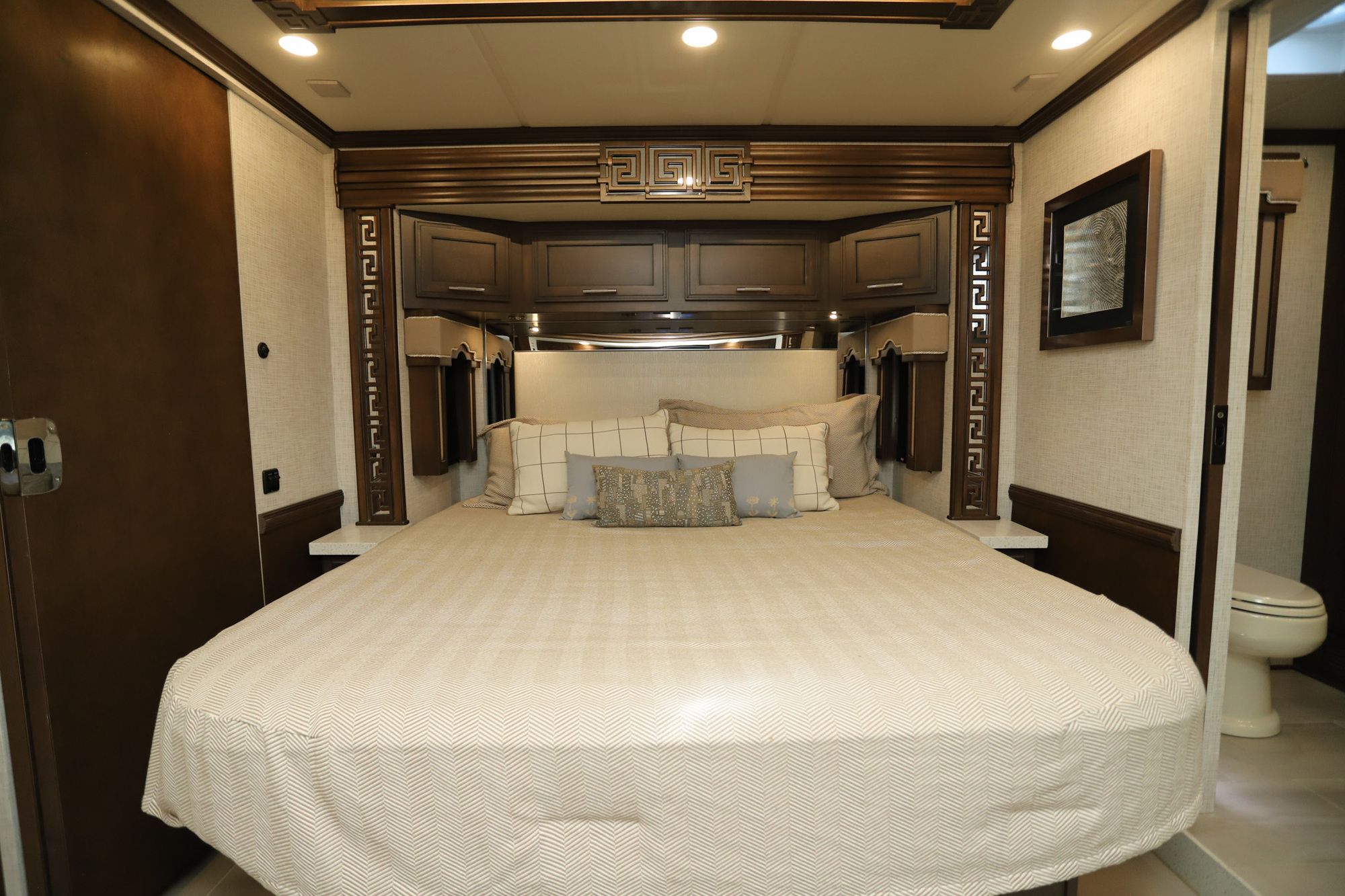 Used 2021 Newmar Ventana 4037 Class A  For Sale