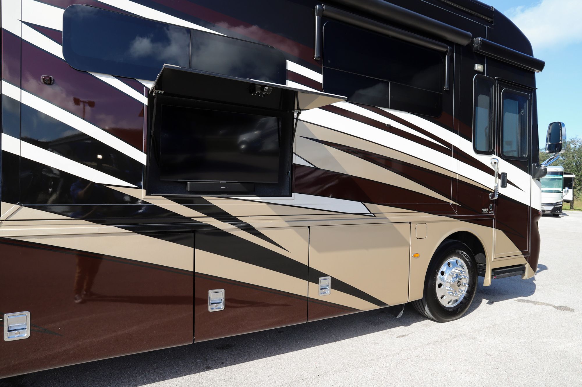 Used 2021 Newmar Ventana 4037 Class A  For Sale