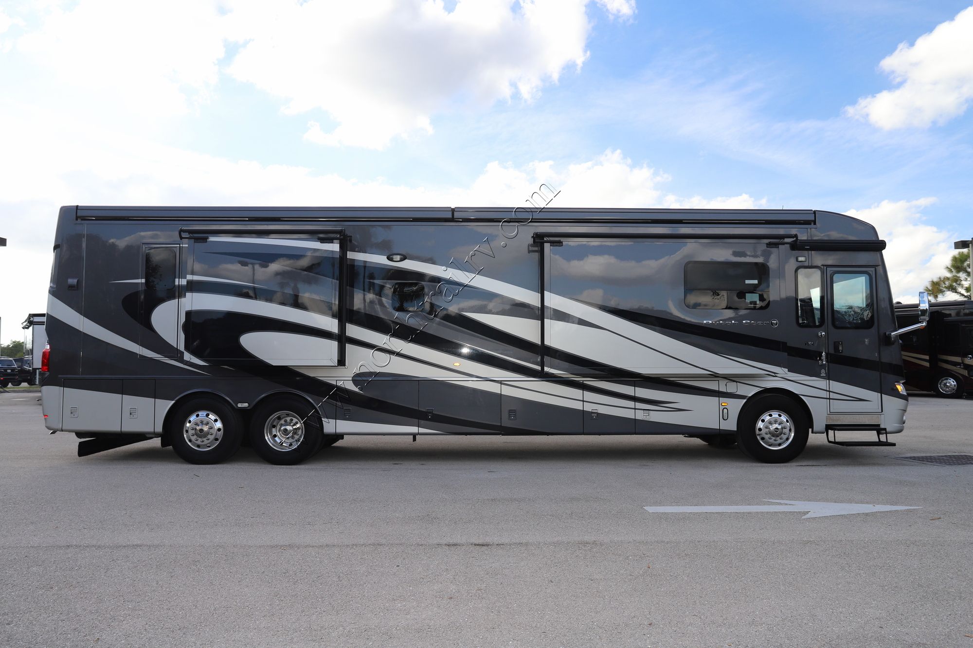 Used 2018 Newmar Dutch Star 4326 Class A  For Sale